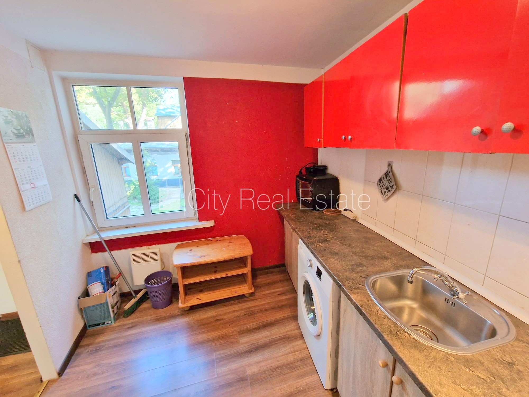 Sludinājumi. Zeme īpašumā, koka māja, fasādes māja, fasāde ar koka apdari, ieeja no pagalma, logi vērsti mājas Cena: 21500 EUR Foto #7