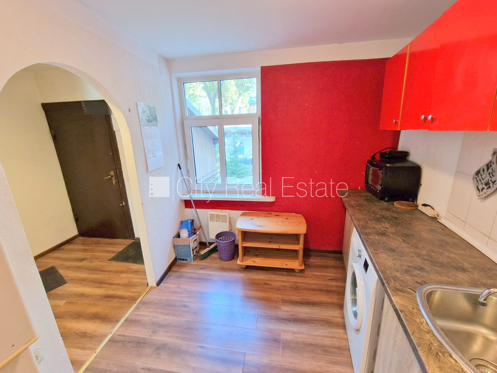 Sludinājumi. Zeme īpašumā, koka māja, fasādes māja, fasāde ar koka apdari, ieeja no pagalma, logi vērsti mājas Cena: 21500 EUR Foto #4