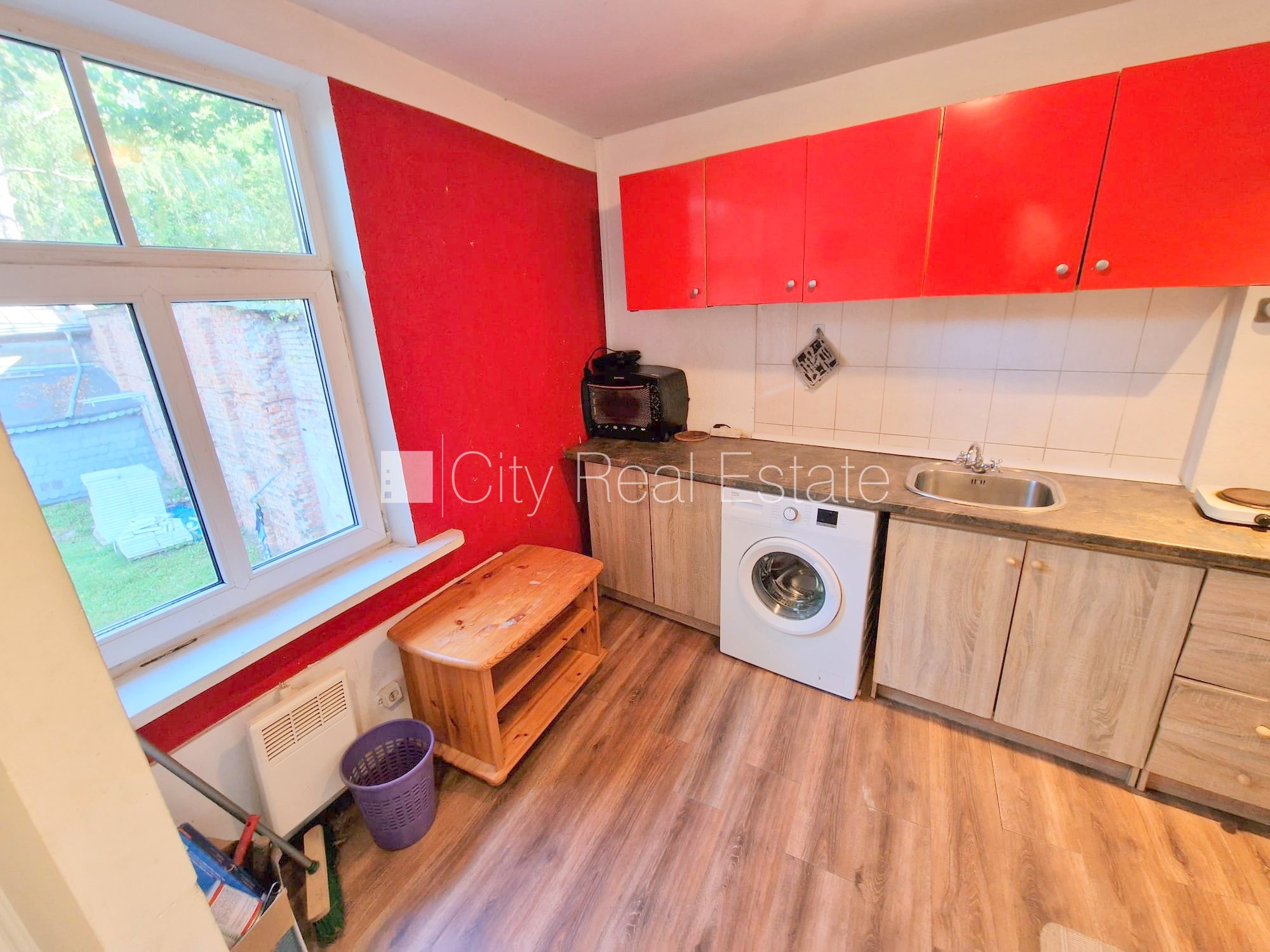 Sludinājumi. Zeme īpašumā, koka māja, fasādes māja, fasāde ar koka apdari, ieeja no pagalma, logi vērsti mājas Cena: 21500 EUR Foto #5