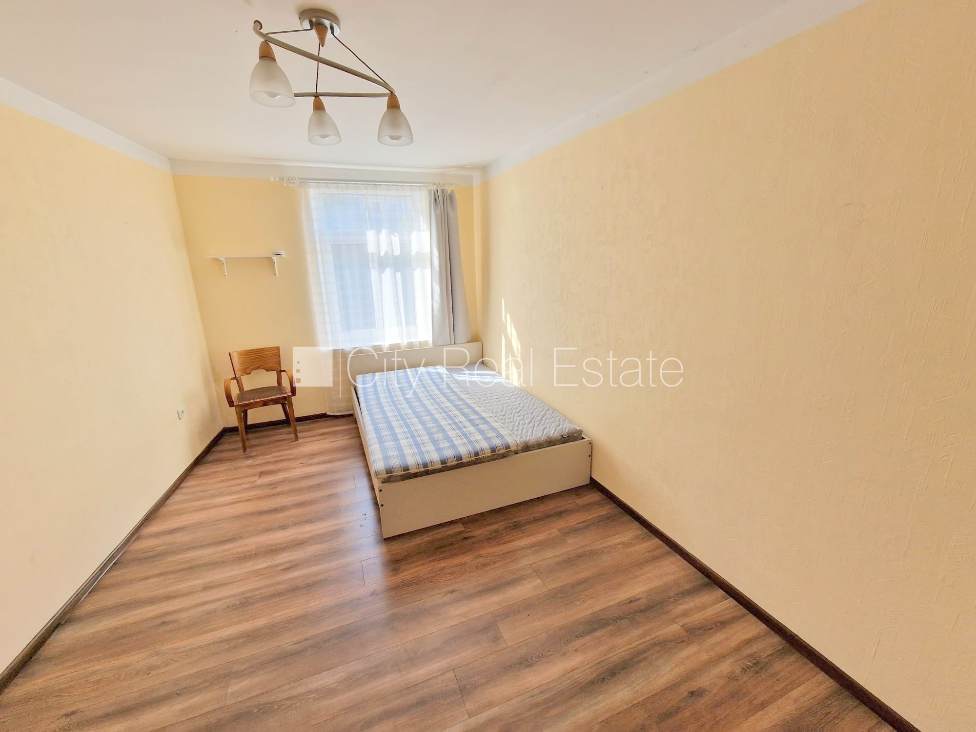 Sludinājumi. Zeme īpašumā, koka māja, fasādes māja, fasāde ar koka apdari, ieeja no pagalma, logi vērsti mājas Cena: 21500 EUR Foto #11