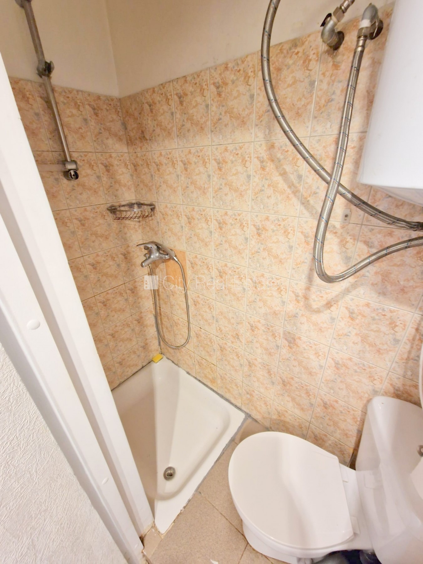 Sludinājumi. Zeme īpašumā, koka māja, fasādes māja, fasāde ar koka apdari, ieeja no pagalma, logi vērsti mājas Cena: 21500 EUR Foto #19