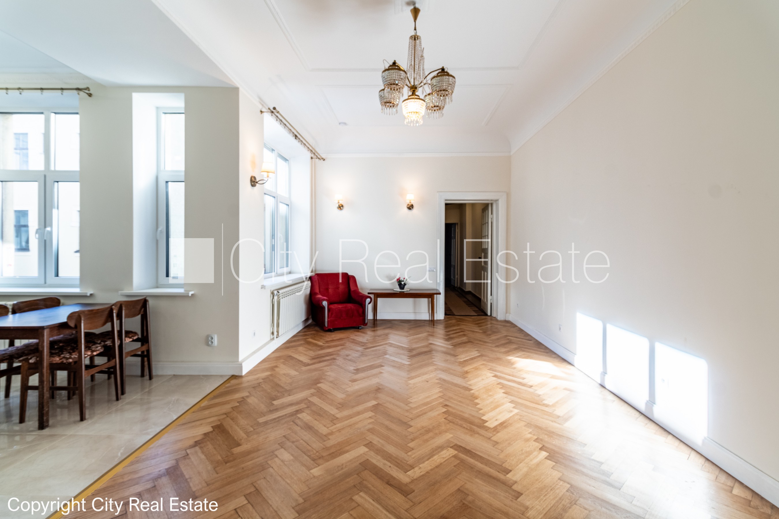 Sludinājumi. Zeme īpašumā, fasādes māja, renovēta māja, dzīvokļu skaits ēkā  10 gab., mainīts Jumta segums, Cena: 225000 EUR Foto #5