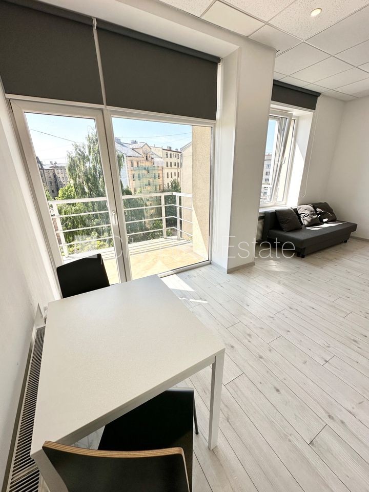 Sludinājumi. Jaunceltne, fasādes māja, ieeja no ielas, ir lifts, kāpņu telpa pēc kosmētiskā remonta, balkons, Cena: 360 EUR/mēn Foto #9