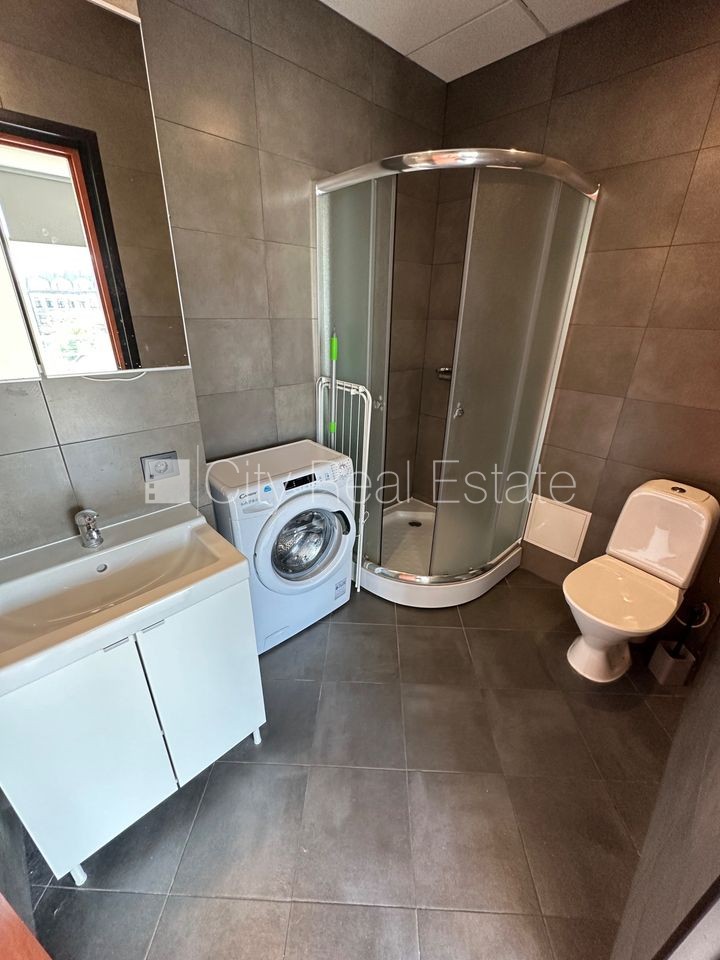 Sludinājumi. Jaunceltne, fasādes māja, ieeja no ielas, ir lifts, kāpņu telpa pēc kosmētiskā remonta, balkons, Cena: 360 EUR/mēn Foto #18