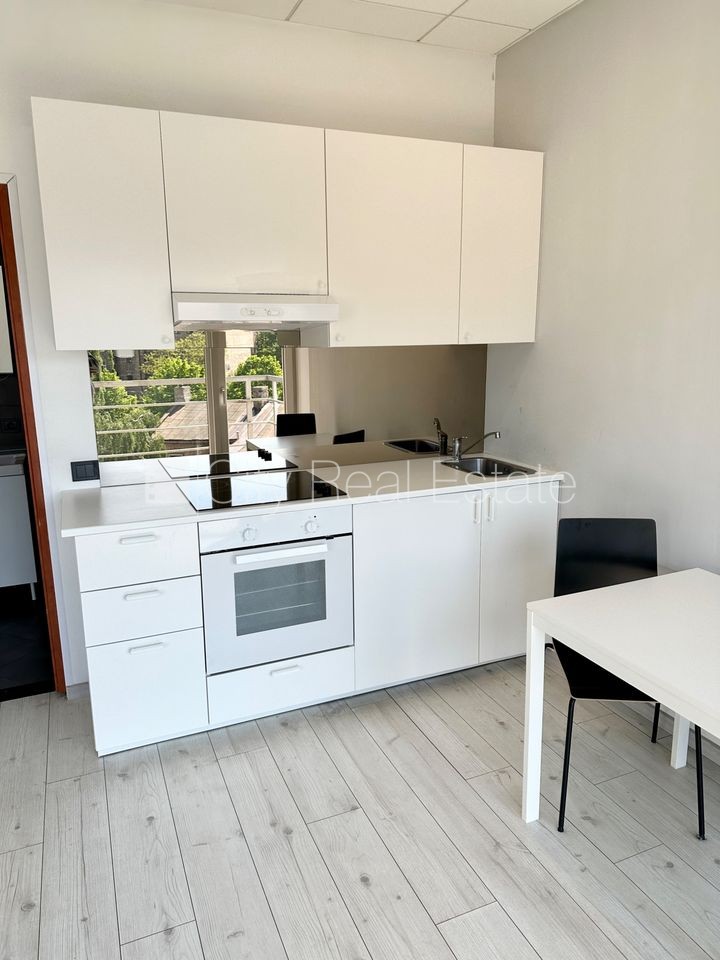 Sludinājumi. Jaunceltne, fasādes māja, ieeja no ielas, ir lifts, kāpņu telpa pēc kosmētiskā remonta, balkons, Cena: 360 EUR/mēn Foto #7