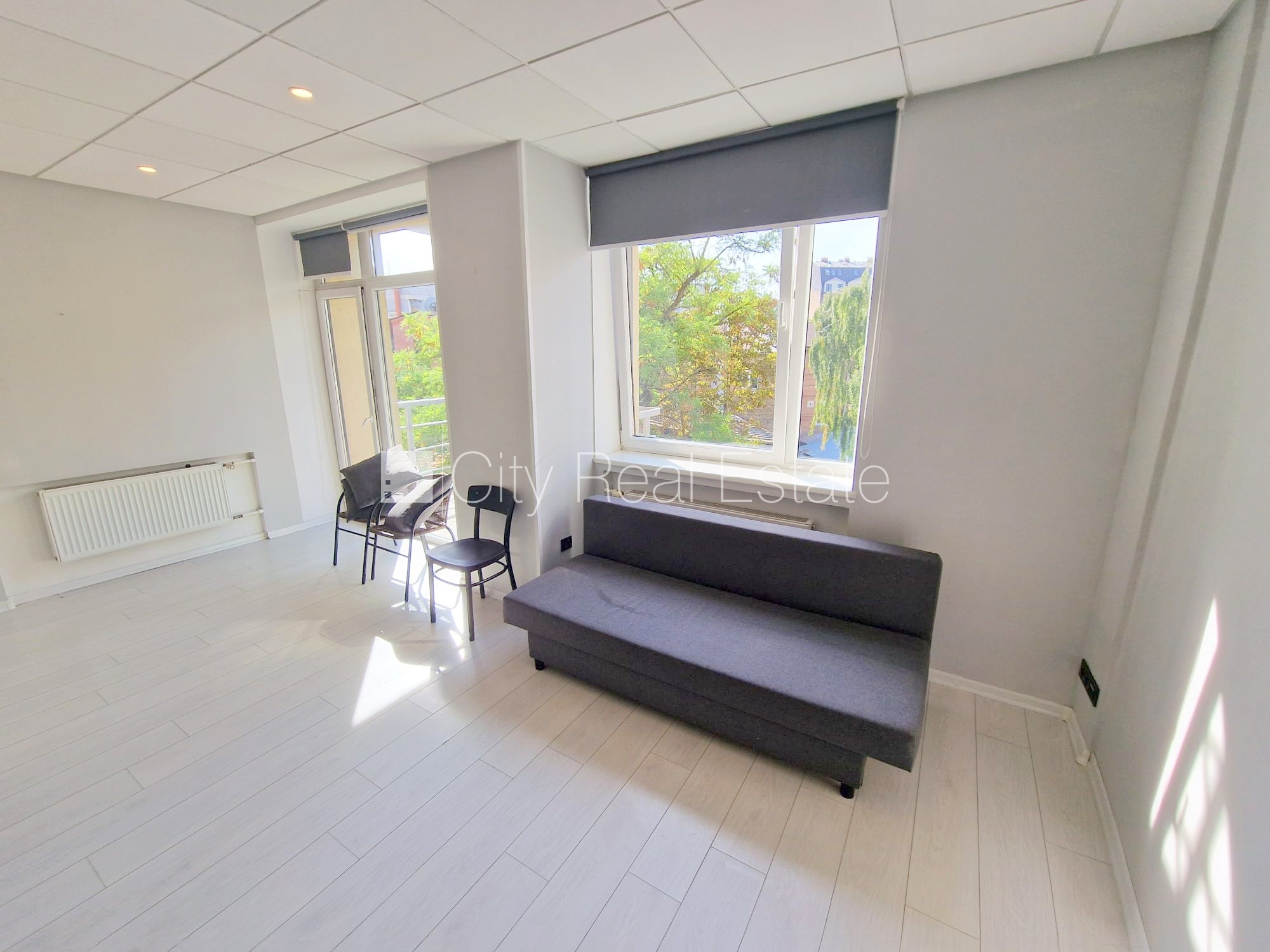 Sludinājumi. Jaunceltne, fasādes māja, ieeja no ielas, ir lifts, kāpņu telpa pēc kosmētiskā remonta, balkons, Cena: 360 EUR/mēn Foto #4