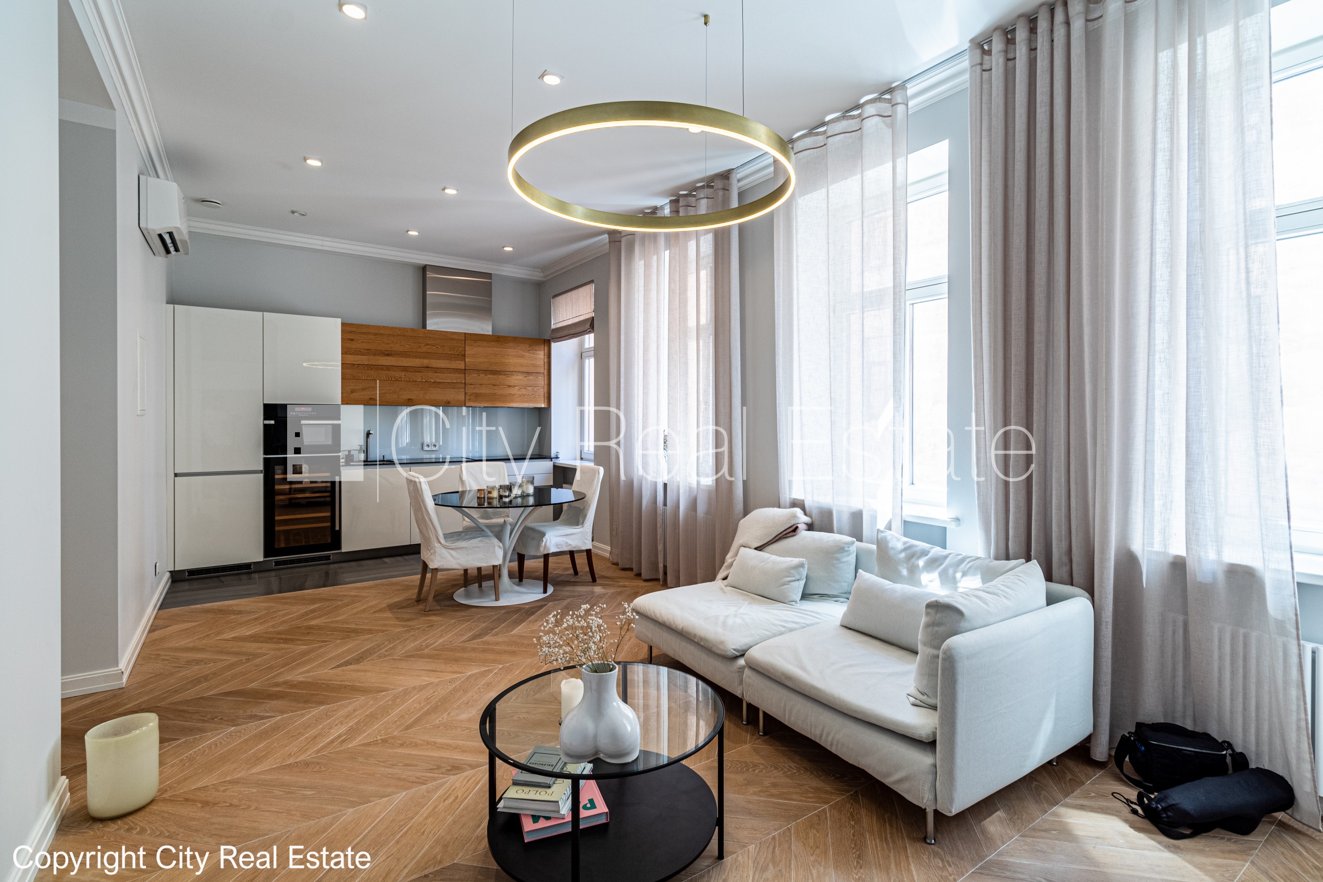 Sludinājumi. Renovēta māja, slēgts pagalms, iespēja nomāt autostāvvietu, apsargāta autostāvvieta, apsargāts Cena: 295000 EUR Foto #1