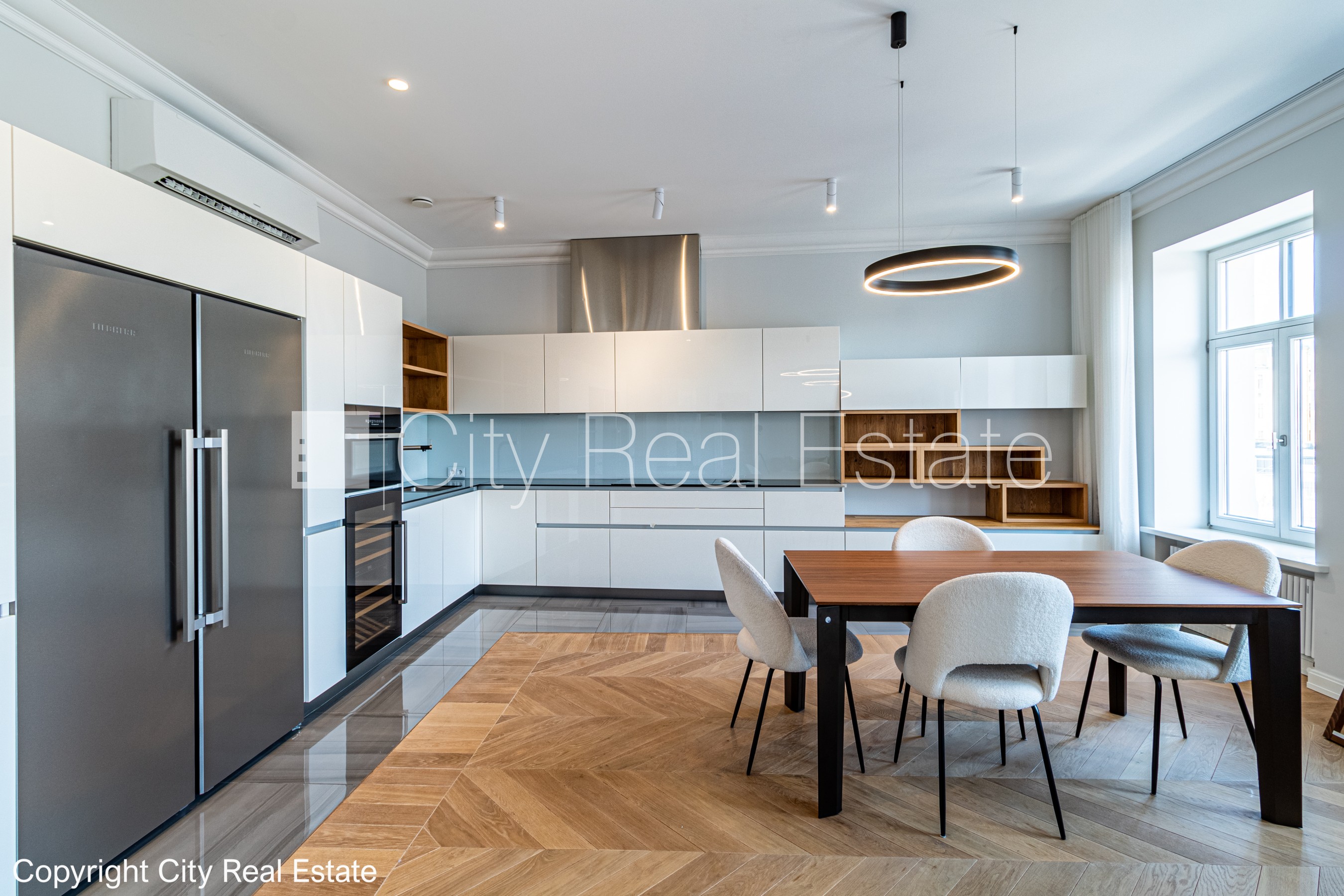 Sludinājumi. Renovēta māja, slēgts pagalms, iespēja nomāt autostāvvietu, apsargāta autostāvvieta, ieeja no ielas Cena: 755000 EUR Foto #3