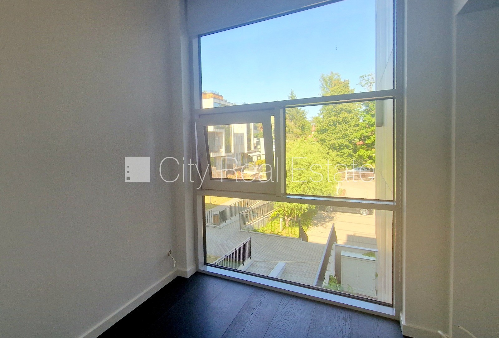 Sludinājumi. Projekts - Astra House, zeme īpašumā, jaunceltne, monolīta betona sienas, viena kvadrātmetra Cena: 408600 EUR Foto #15