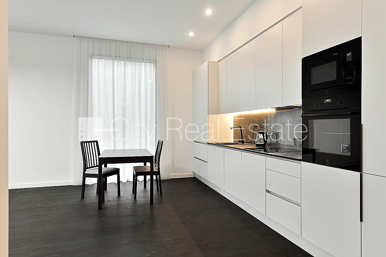 Sludinājumi. Projekts - Astra House, zeme īpašumā, jaunceltne, monolīta betona sienas, viena kvadrātmetra Cena: 408600 EUR Foto #9