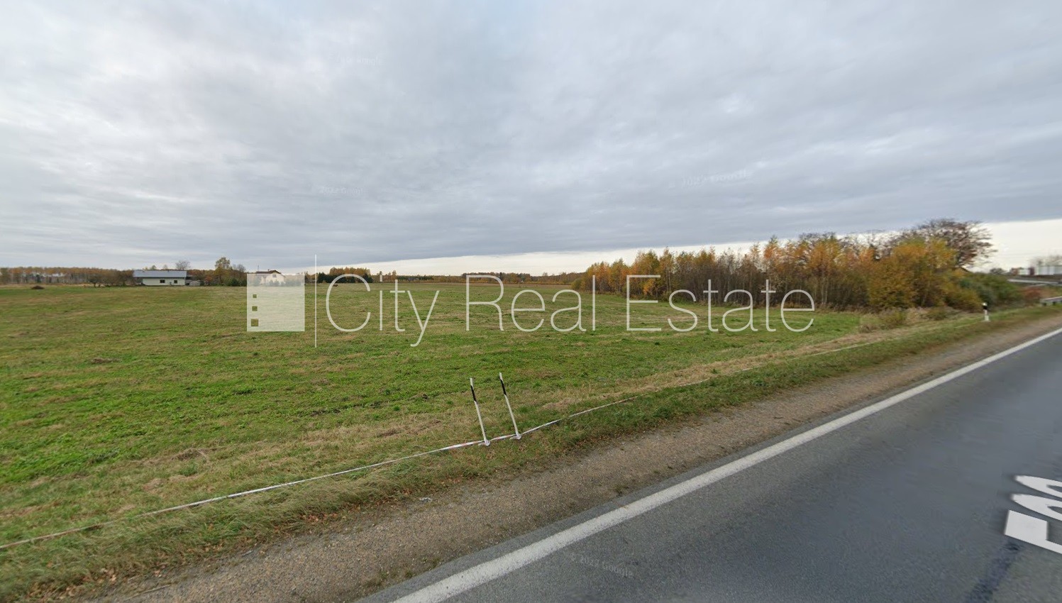 Sludinājumi. Zeme paredzēta komercapbūvei, iespējama mazstāvu apbūve, zeme robežojas ar ielu, ir elektrība, nav Cena: 120000 EUR Foto #4