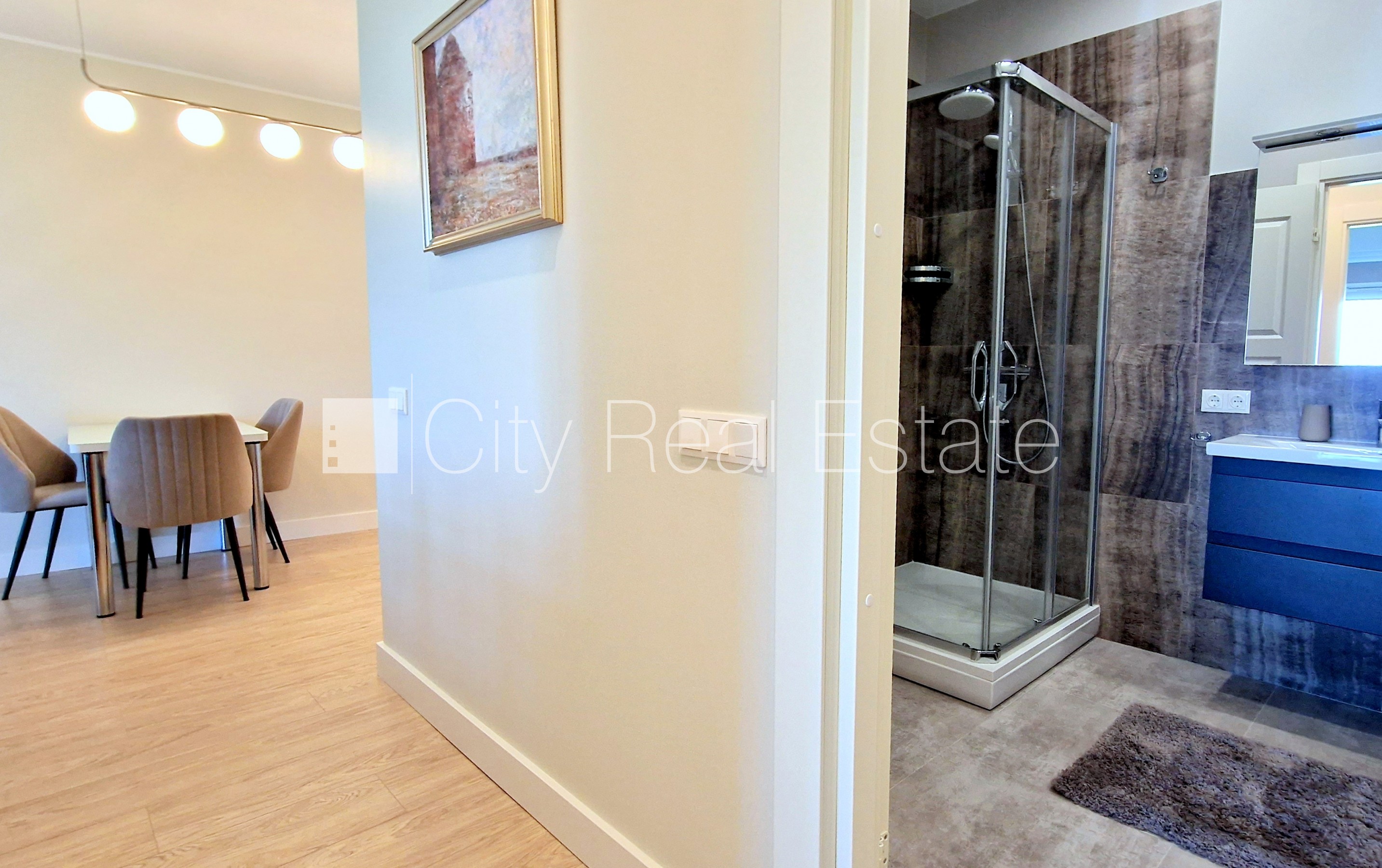 Sludinājumi. Projekts - Summertime, jaunceltne, labiekārtots apzaļumots pagalms, teritorijas iebrauktuves vārti Cena: 800 EUR/mēn Foto #15