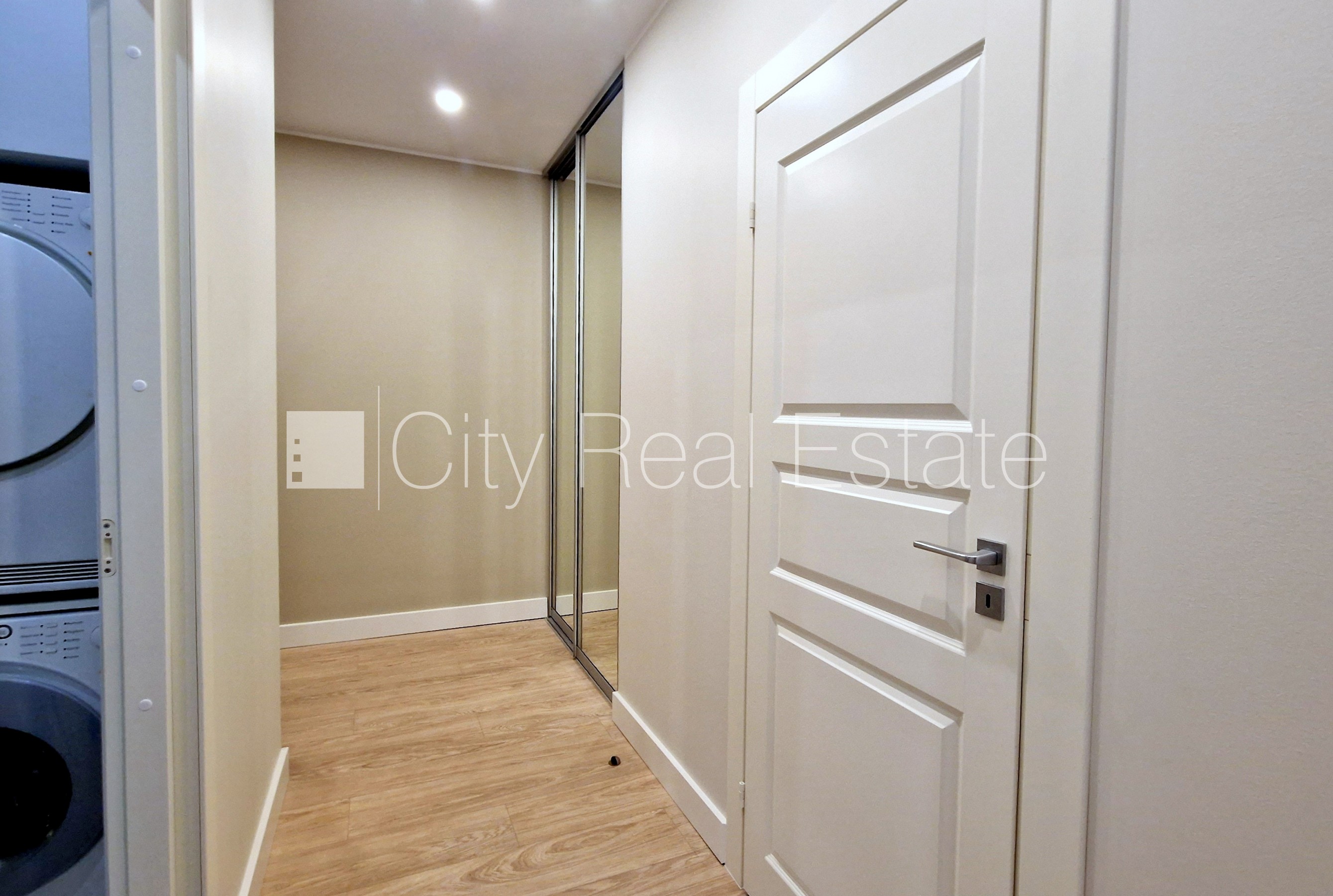 Sludinājumi. Projekts - Summertime, jaunceltne, labiekārtots apzaļumots pagalms, teritorijas iebrauktuves vārti Cena: 800 EUR/mēn Foto #20