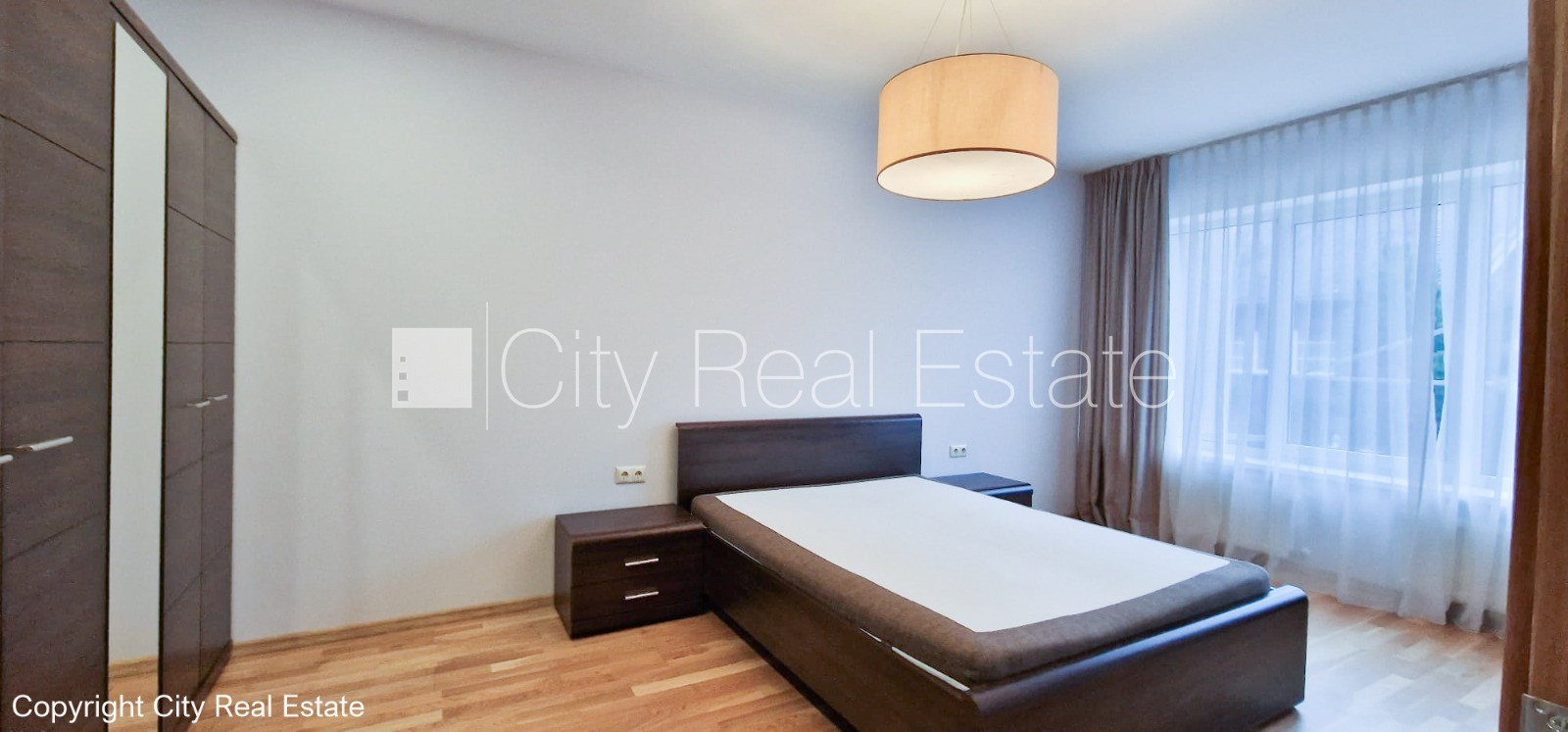 Sludinājumi. Rindu māja, labiekārtota apzaļumota teritorija, bruģēts piebraucamais ceļš, garāža vienai Cena: 240000 EUR Foto #12