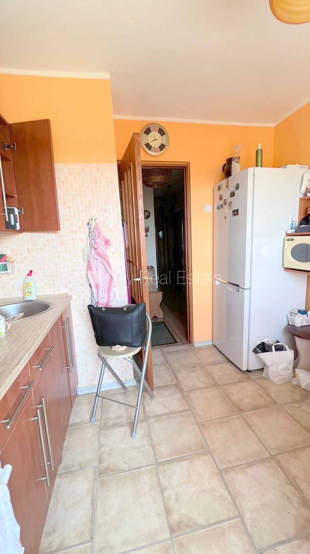 Sludinājumi. Zeme īpašumā, fasādes māja, renovēta māja, labiekārtots apzaļumots pagalms, ieeja no pagalma, kāpņu Cena: 72700 EUR Foto #18