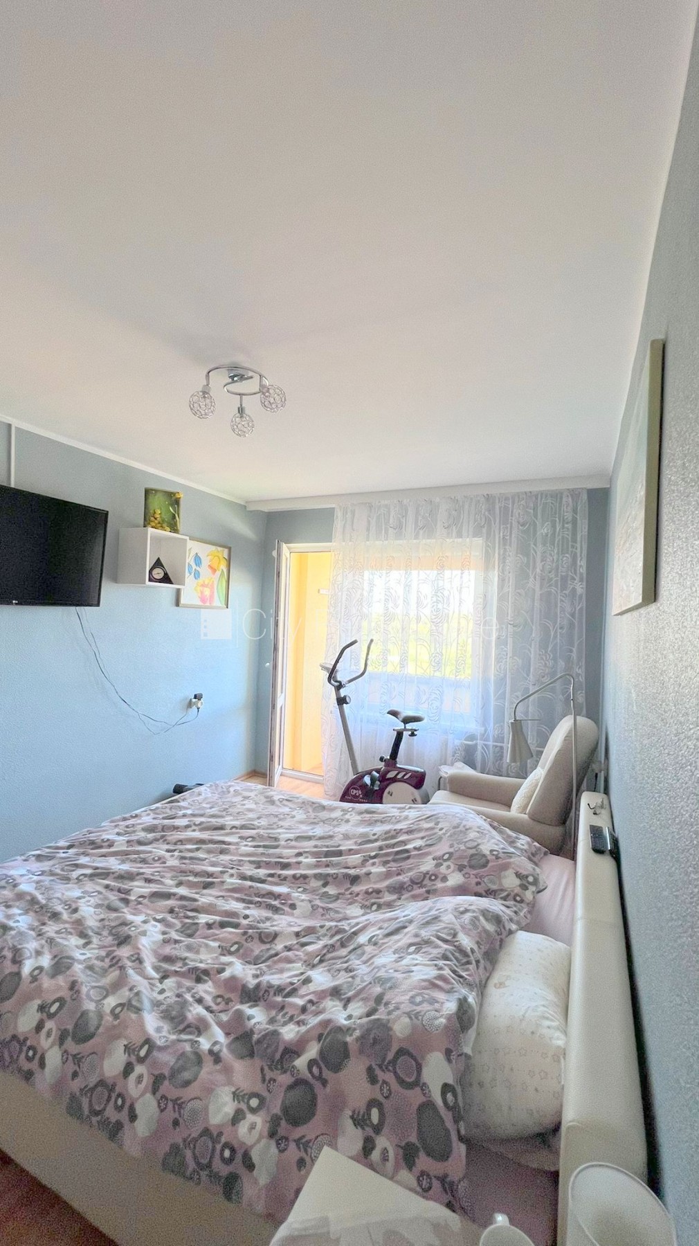 Sludinājumi. Zeme īpašumā, fasādes māja, renovēta māja, labiekārtots apzaļumots pagalms, ieeja no pagalma, kāpņu Cena: 72700 EUR Foto #10