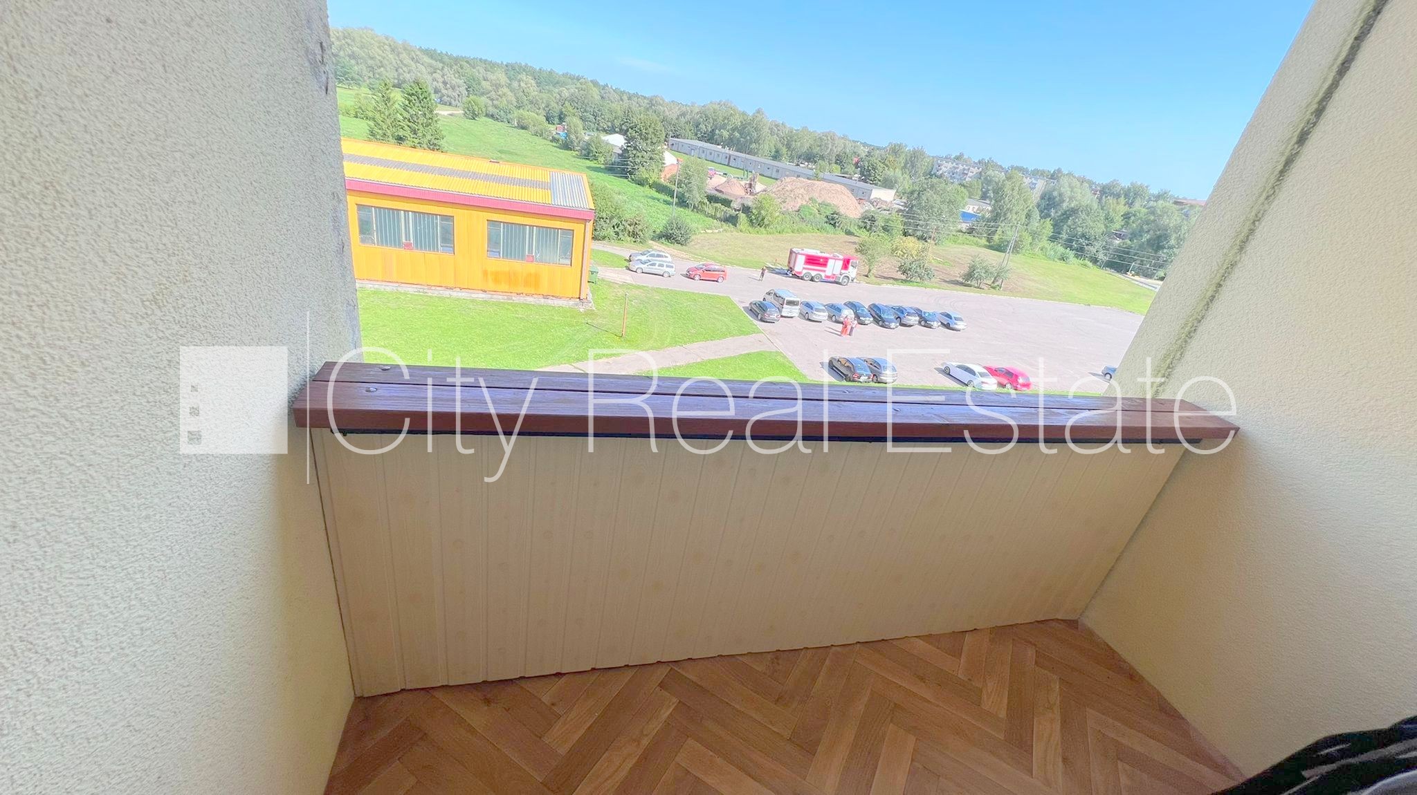 Sludinājumi. Zeme īpašumā, fasādes māja, renovēta māja, labiekārtots apzaļumots pagalms, ieeja no pagalma, kāpņu Cena: 72700 EUR Foto #13