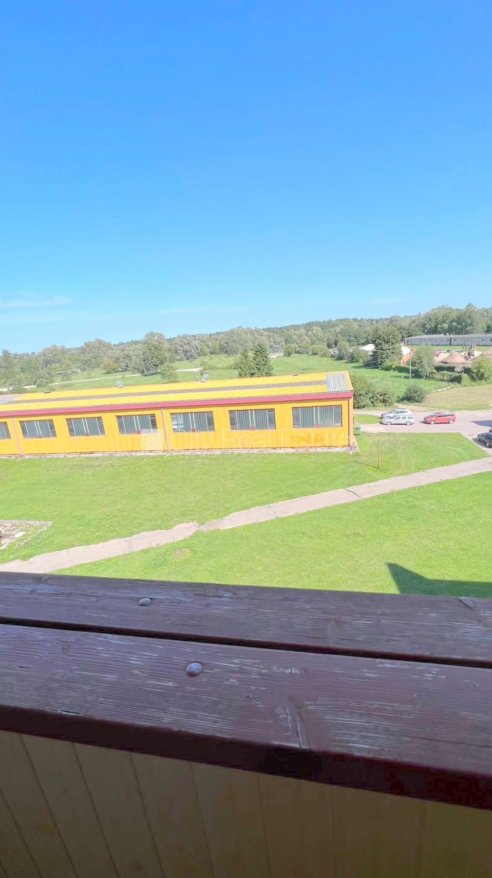 Sludinājumi. Zeme īpašumā, fasādes māja, renovēta māja, labiekārtots apzaļumots pagalms, ieeja no pagalma, kāpņu Cena: 72700 EUR Foto #14