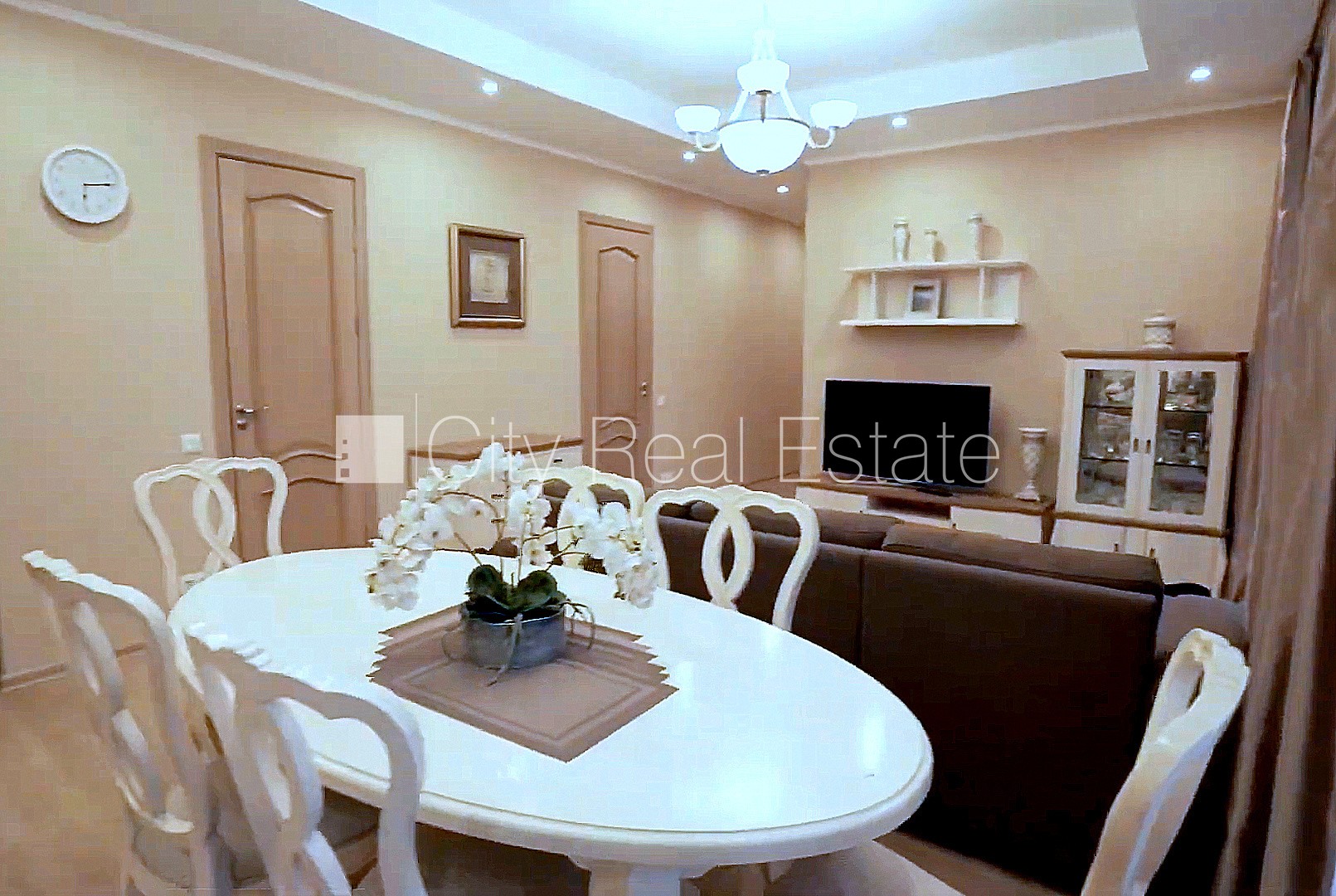 Sludinājumi. Zeme īpašumā, jaunceltne, pagrabstāvā pieejama noliktava, labiekārtota apzaļumota teritorija, Cena: 350000 EUR Foto #2