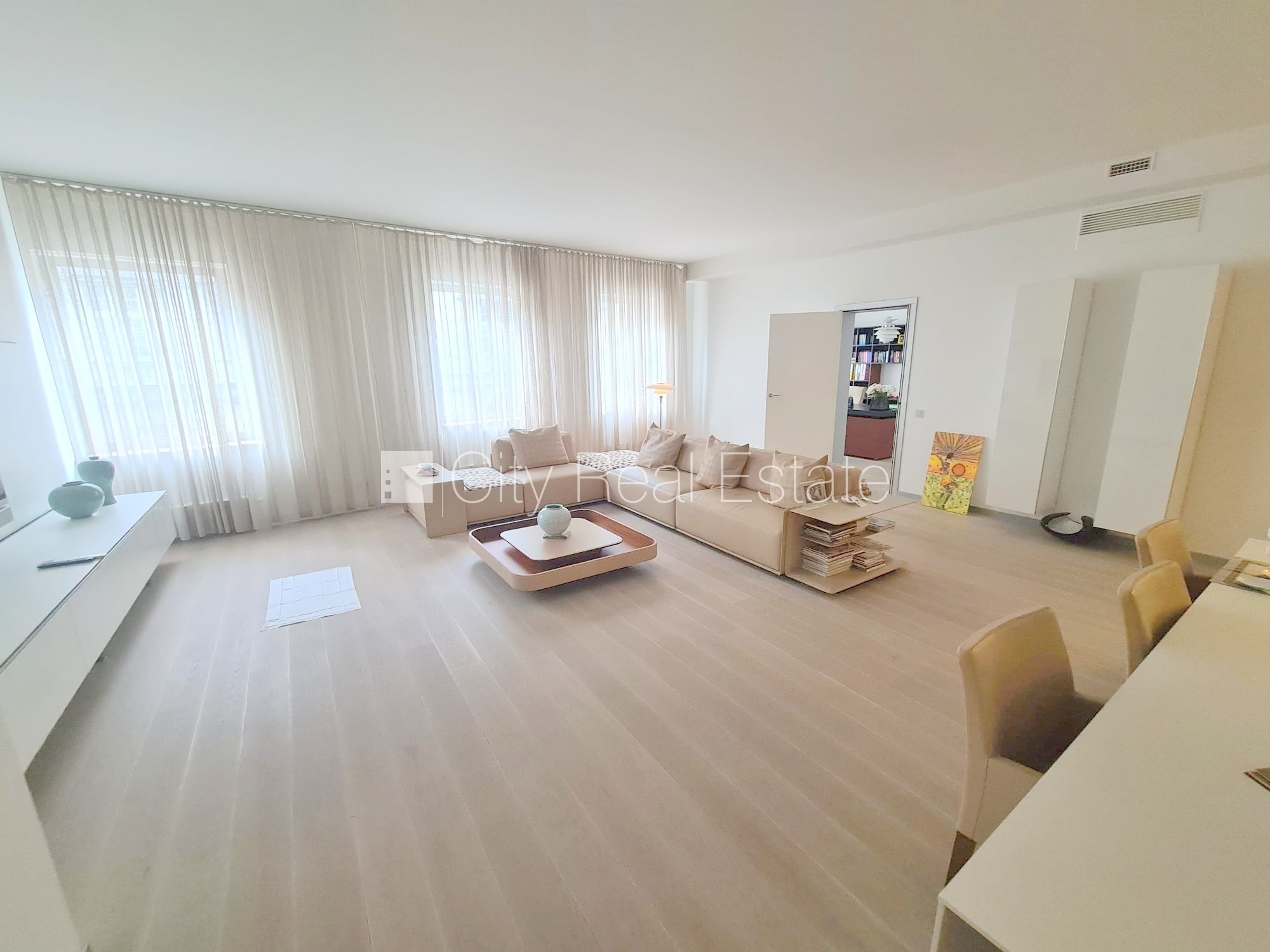 Sludinājumi. Zeme īpašumā, jaunceltne, apsargāta teritorija, objektu apsargā fiziskā apsardze, ieeja no ielas, Cena: 850000 EUR Foto #9