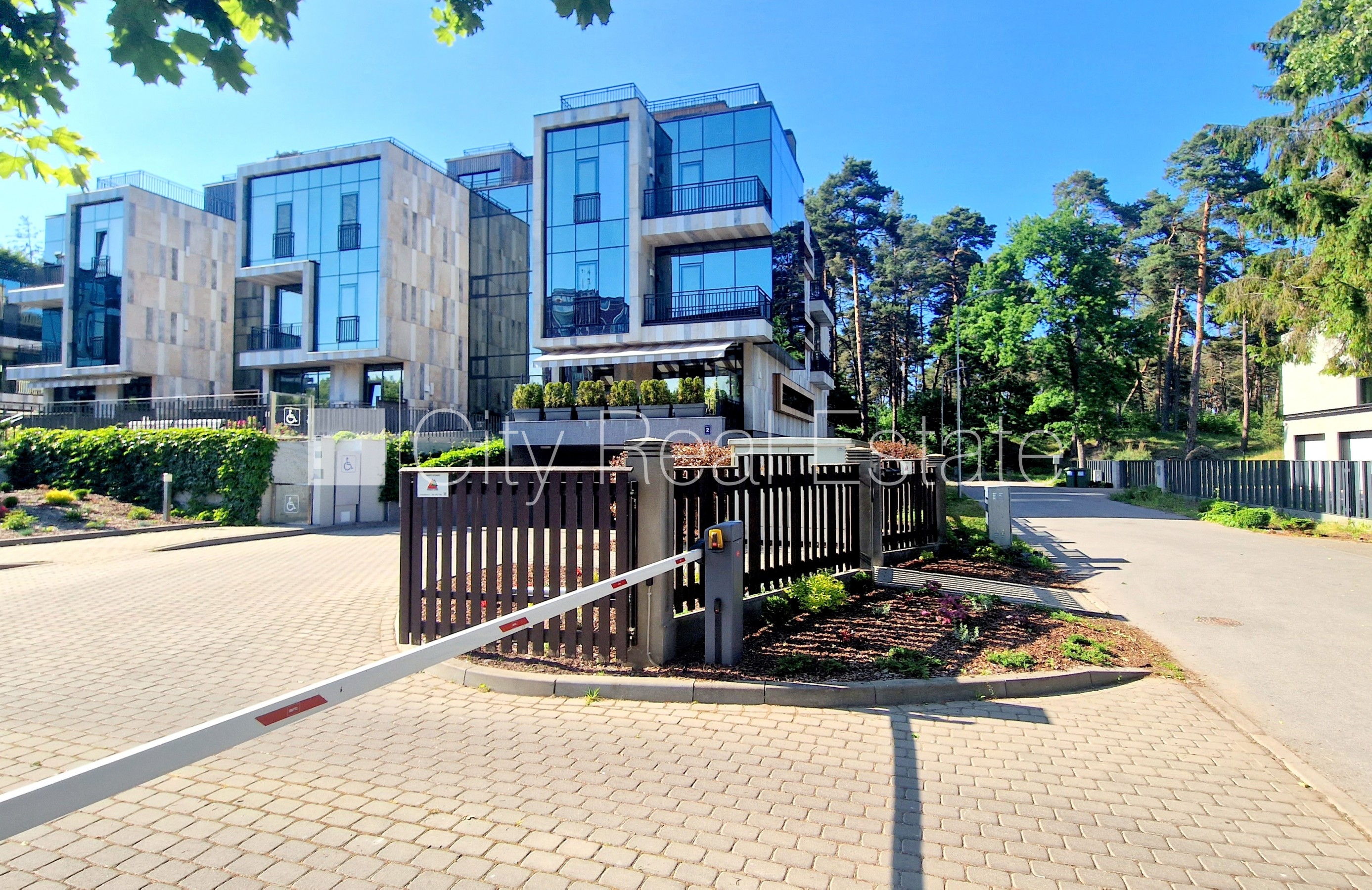 Sludinājumi. Projekts - Astra House, zeme īpašumā, jaunceltne, pagalma māja, labiekārtota apzaļumota teritorija, Cena: 368500 EUR Foto #1