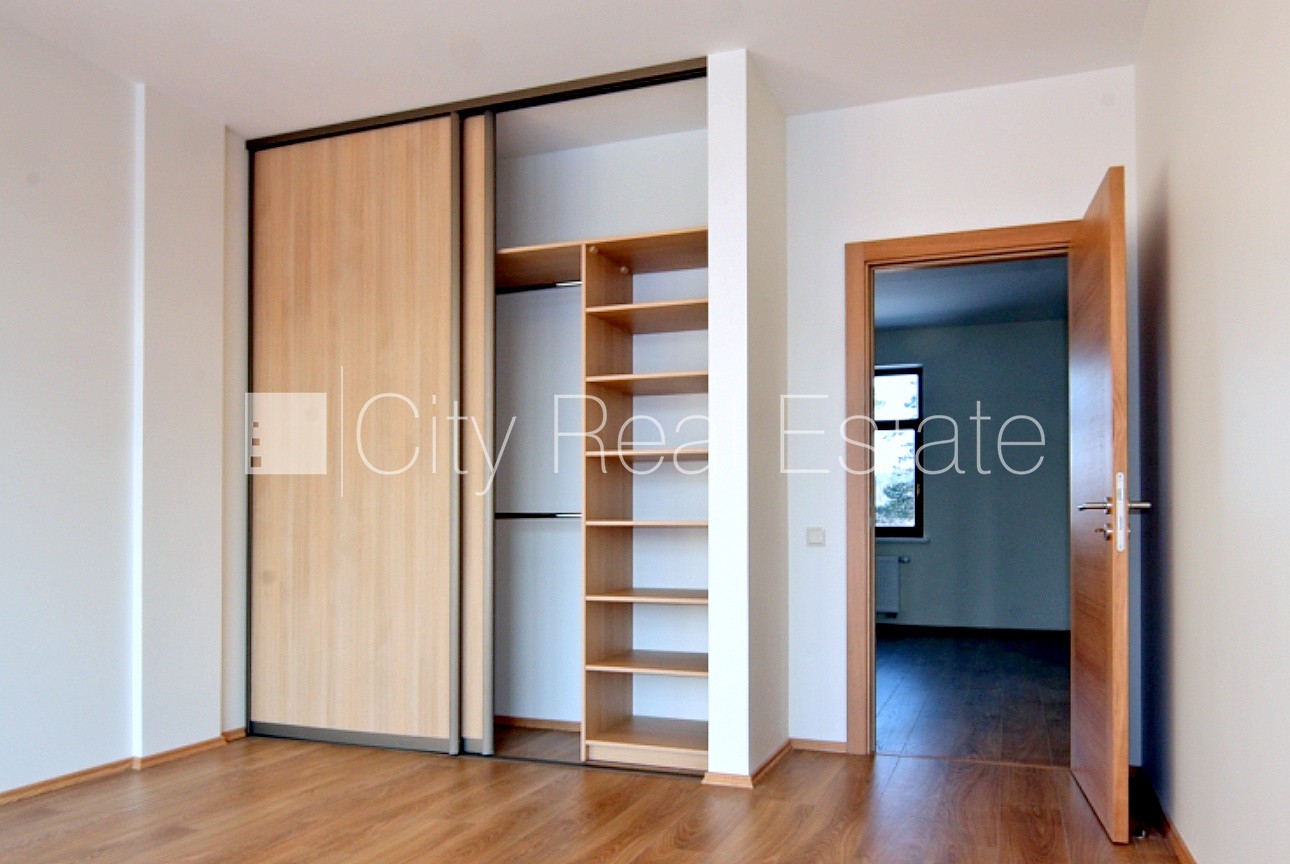 Объявление. Проект - Апоги, рядный дом, новостройка, стены из керамзитных блоков, на подвальном этаже доступно Цена: 270000 EUR Foto #25