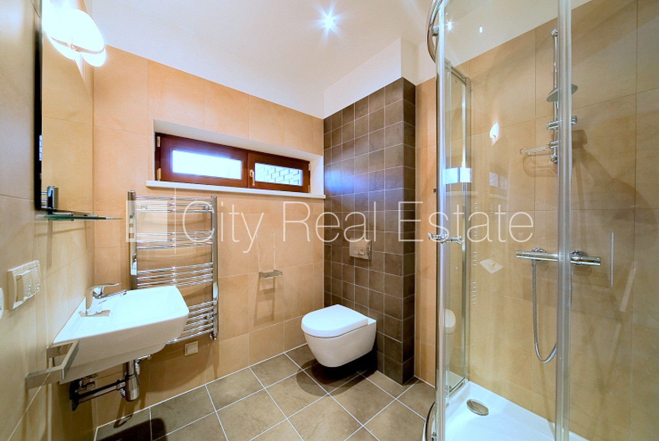 Объявление. Проект - Апоги, рядный дом, новостройка, стены из керамзитных блоков, на подвальном этаже доступно Цена: 270000 EUR Foto #13