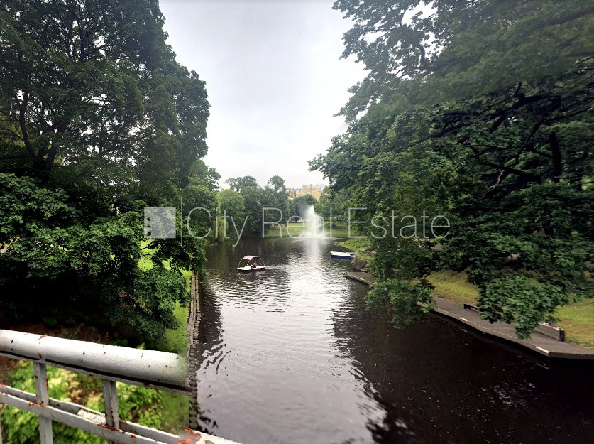 Объявление. Земля в собственности, фасадный дом, реновированный дом, благоустроенная озеленённая территория, Цена: 213000 EUR Foto #21