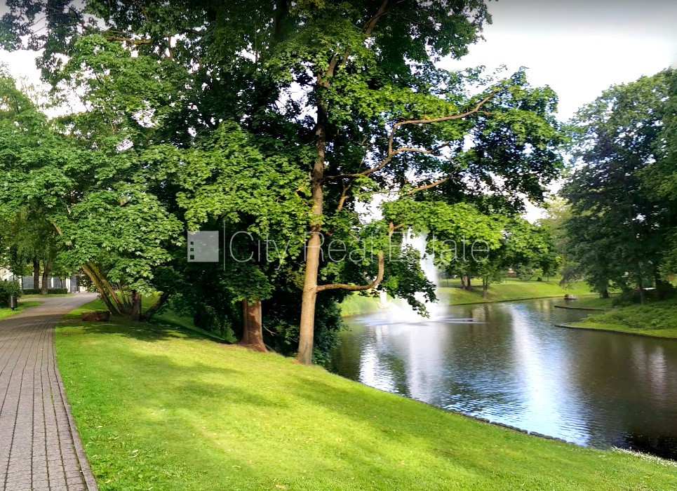 Объявление. Земля в собственности, фасадный дом, реновированный дом, благоустроенная озеленённая территория, Цена: 213000 EUR Foto #22