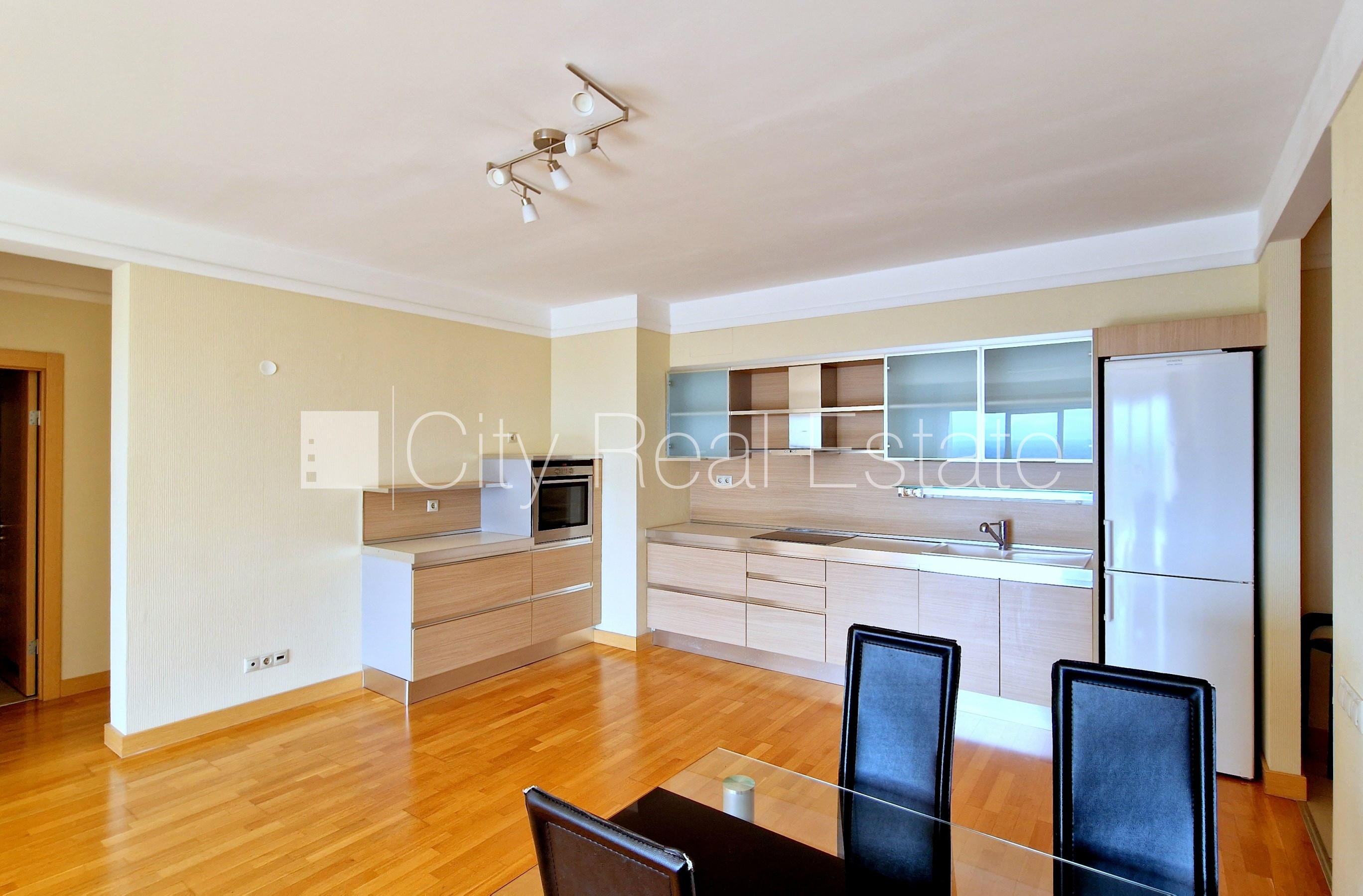 Sludinājumi. Projekts - Panorama Plaza, jaunceltne, labiekārtota apzaļumota teritorija, vieta automašīnai, Cena: 850 EUR/mēn Foto #3