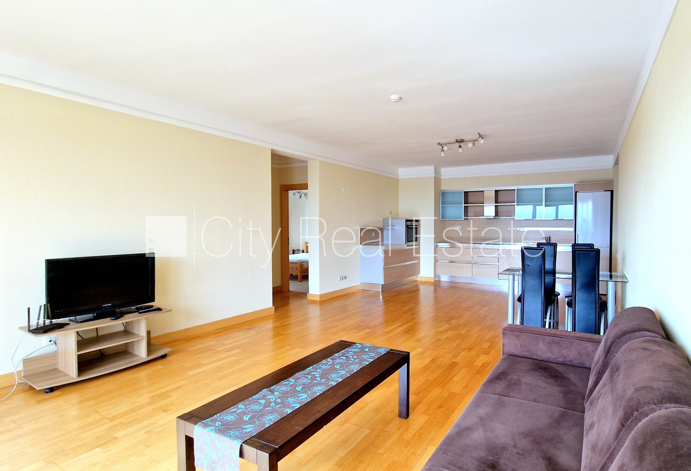 Sludinājumi. Projekts - Panorama Plaza, jaunceltne, labiekārtota apzaļumota teritorija, vieta automašīnai, Cena: 850 EUR/mēn Foto #1