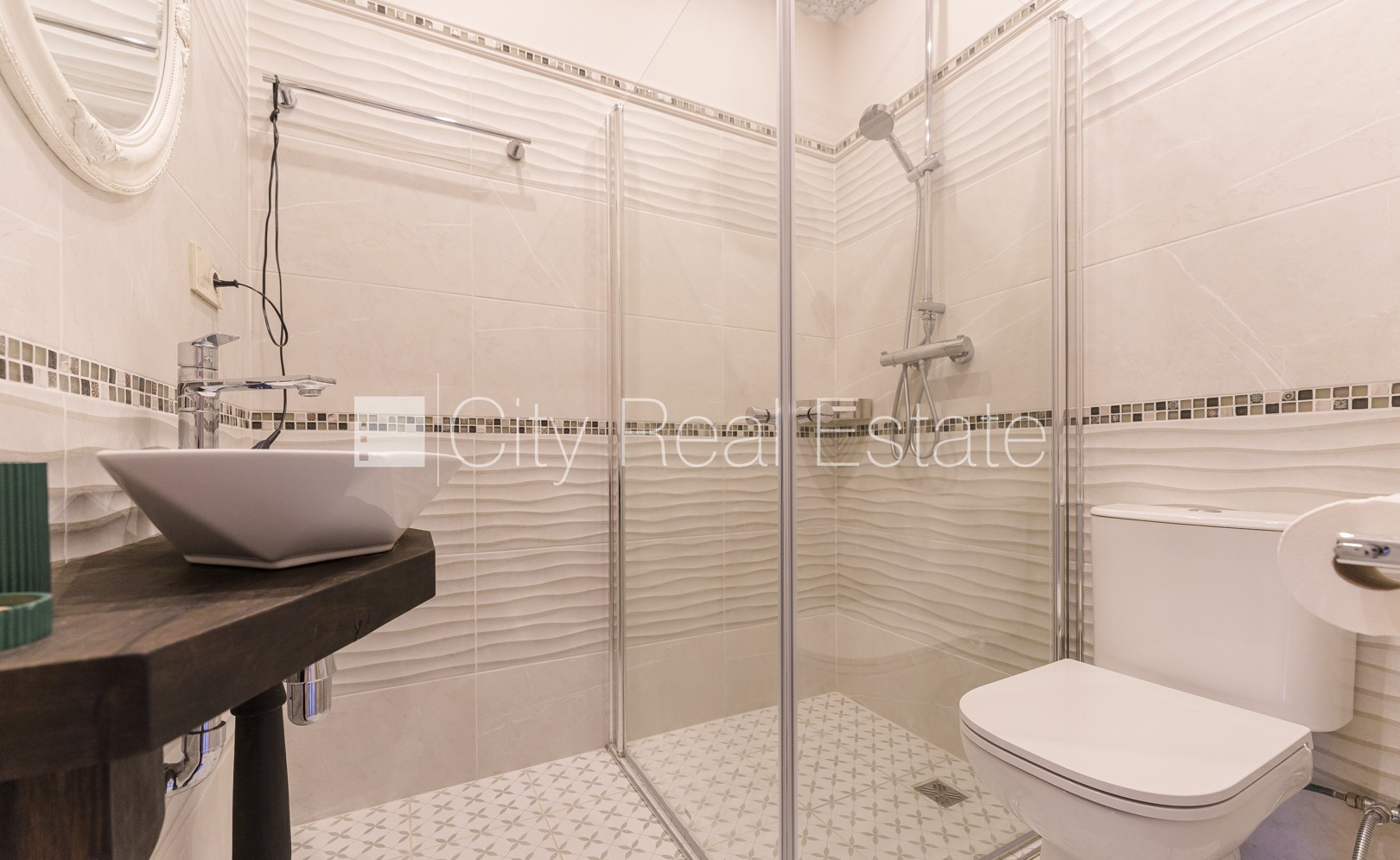 Sludinājumi. Jaunceltne, labiekārtota apzaļumota teritorija, slēgts pagalms, terase, guļamistabu skaits 3 gab., Cena: 370000 EUR Foto #6