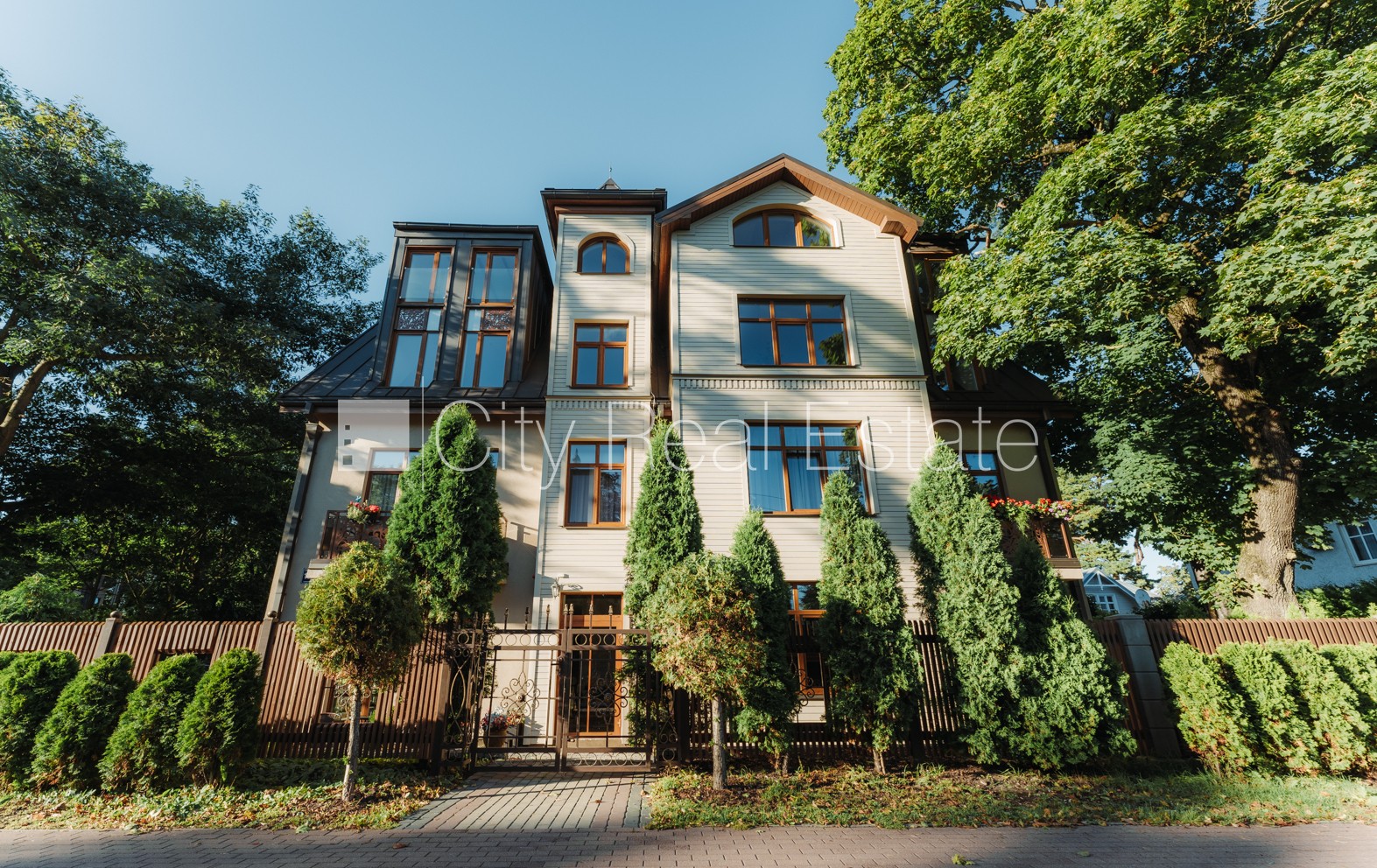 Sludinājumi. Jaunceltne, labiekārtota apzaļumota teritorija, slēgts pagalms, terase, guļamistabu skaits 3 gab., Cena: 370000 EUR Foto #10