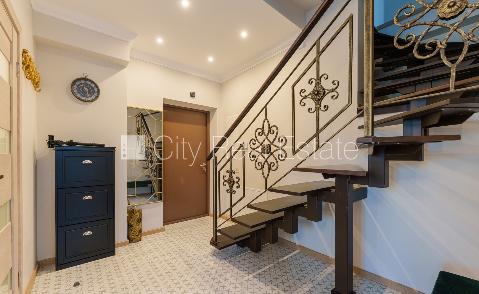 Sludinājumi. Jaunceltne, labiekārtota apzaļumota teritorija, slēgts pagalms, terase, guļamistabu skaits 3 gab., Cena: 370000 EUR Foto #8