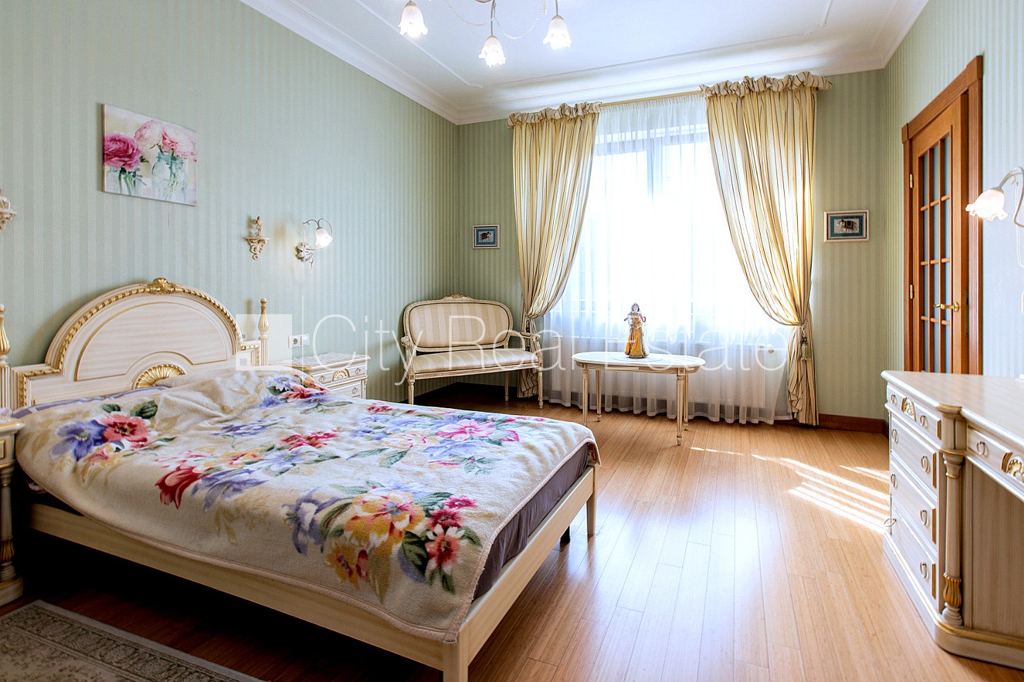 Sludinājumi. Zeme īpašumā, privātmāja, jaunceltne, keramzīta bloku sienas, labiekārtota apzaļumota teritorija Cena: 515000 EUR Foto #19