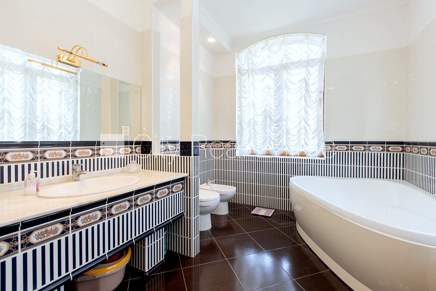 Sludinājumi. Zeme īpašumā, privātmāja, jaunceltne, keramzīta bloku sienas, labiekārtota apzaļumota teritorija Cena: 515000 EUR Foto #25