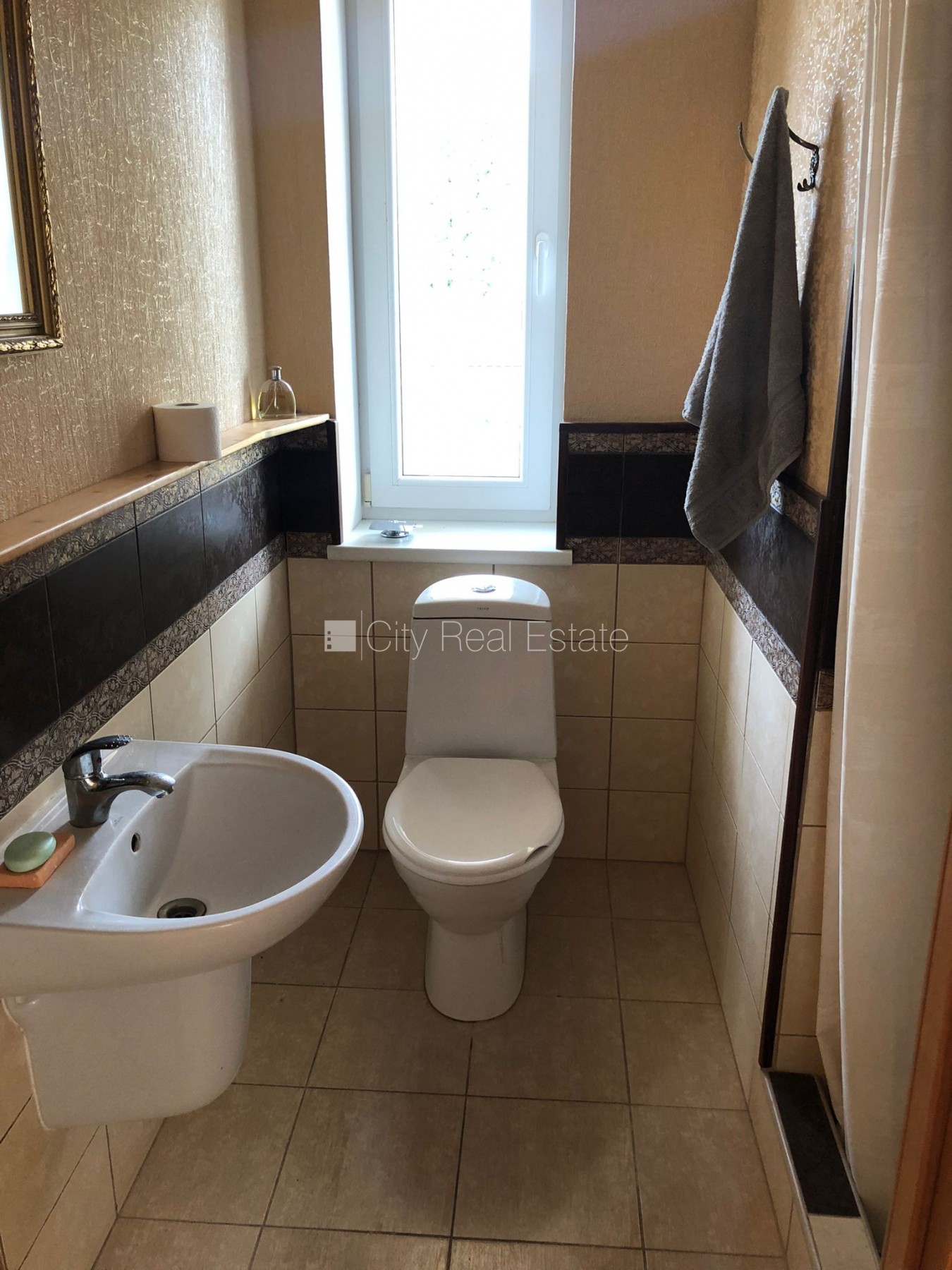 Sludinājumi. Privātmāja, dzelzsbetona starp stāvu pārsegumi, gāzbetona bloku sienas, zaļā teritorija, bruģēts Cena: 310000 EUR Foto #20