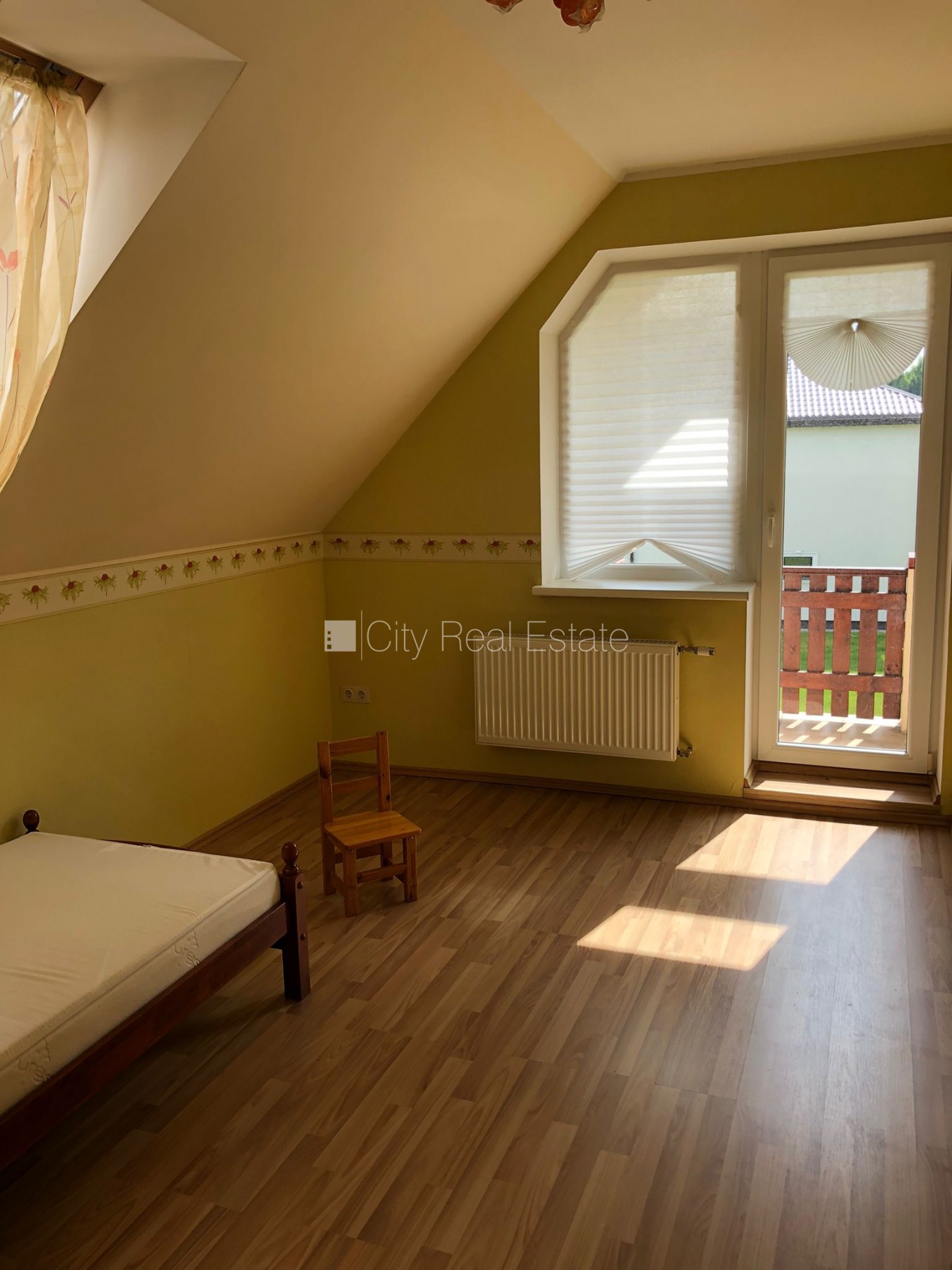 Sludinājumi. Privātmāja, dzelzsbetona starp stāvu pārsegumi, gāzbetona bloku sienas, zaļā teritorija, bruģēts Cena: 310000 EUR Foto #11