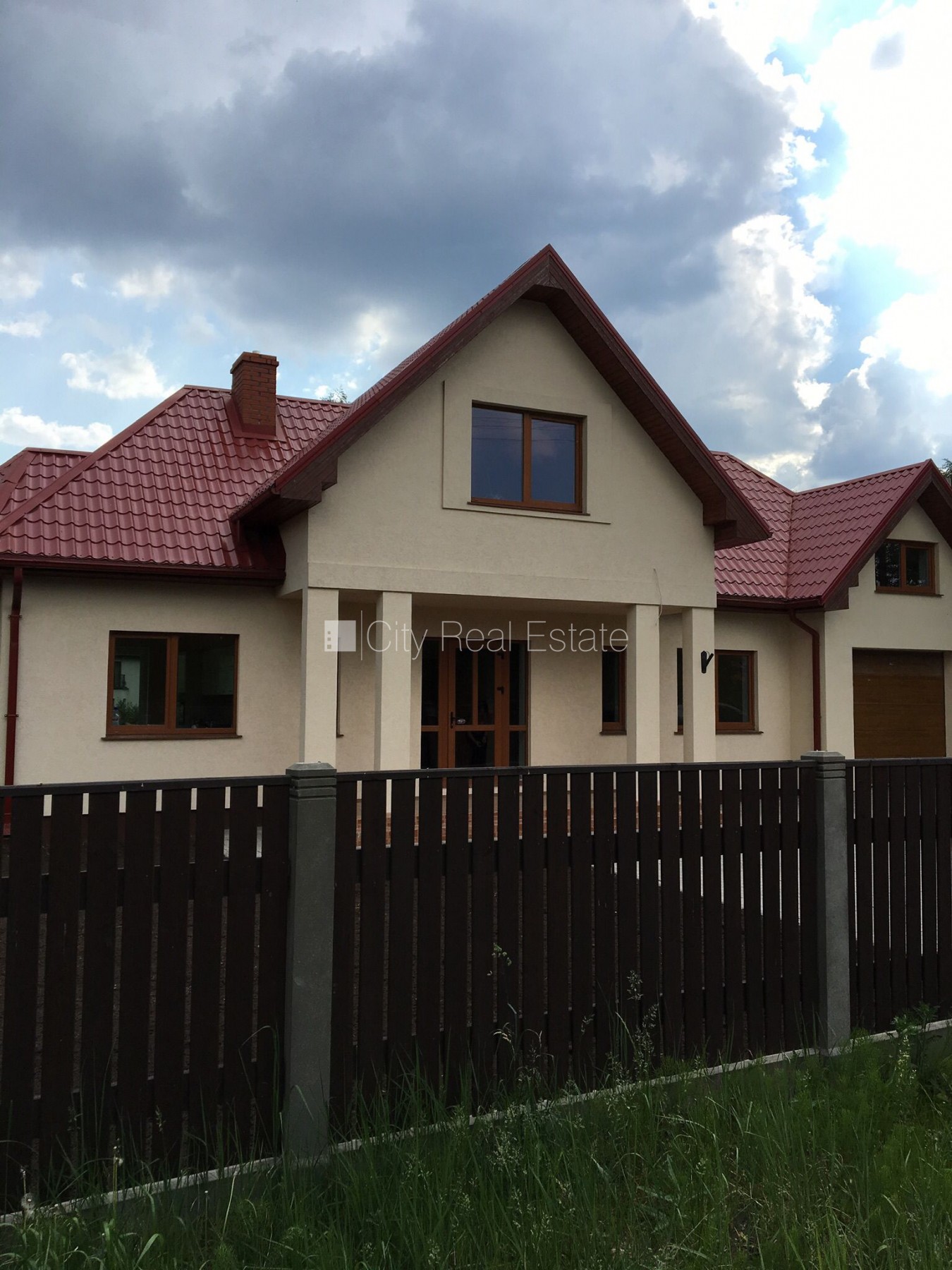 Sludinājumi. Privātmāja, dzelzsbetona starp stāvu pārsegumi, gāzbetona bloku sienas, zaļā teritorija, bruģēts Cena: 310000 EUR Foto #21