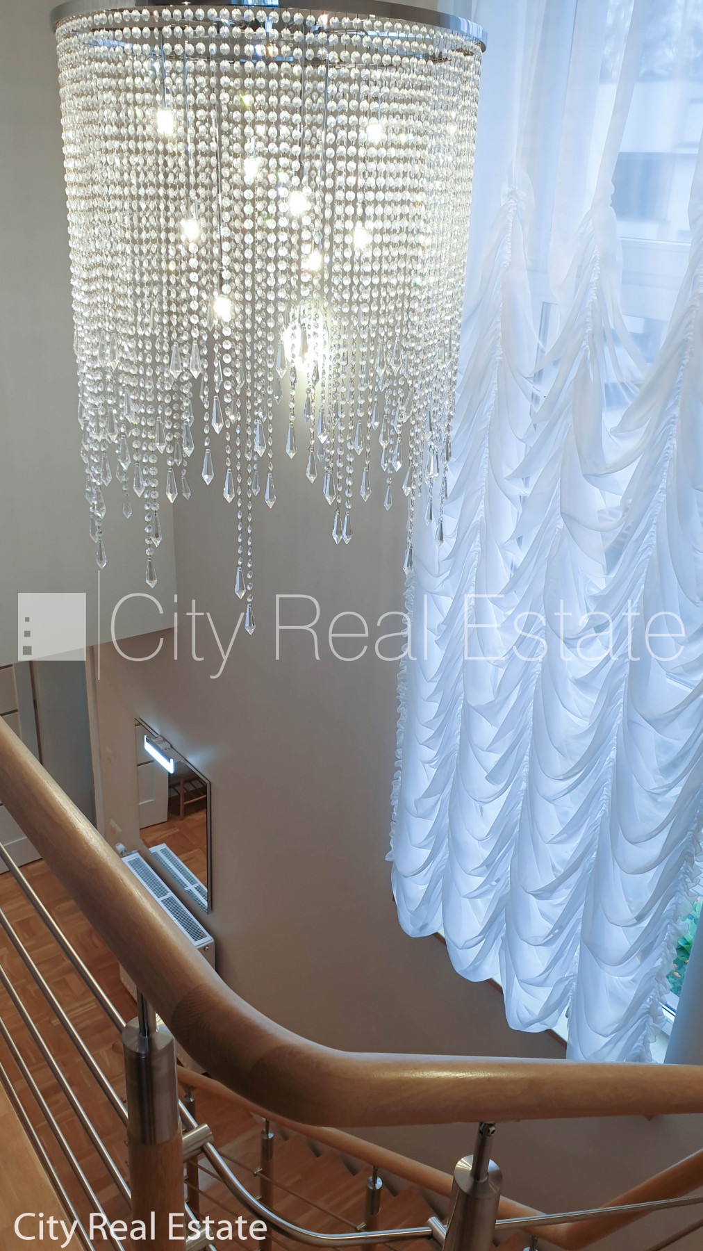 Sludinājumi. Privātmāja, labiekārtota apzaļumota teritorija 1600 m2, iežogota teritorija, teritorijas Cena: 1800 EUR/mēn Foto #13