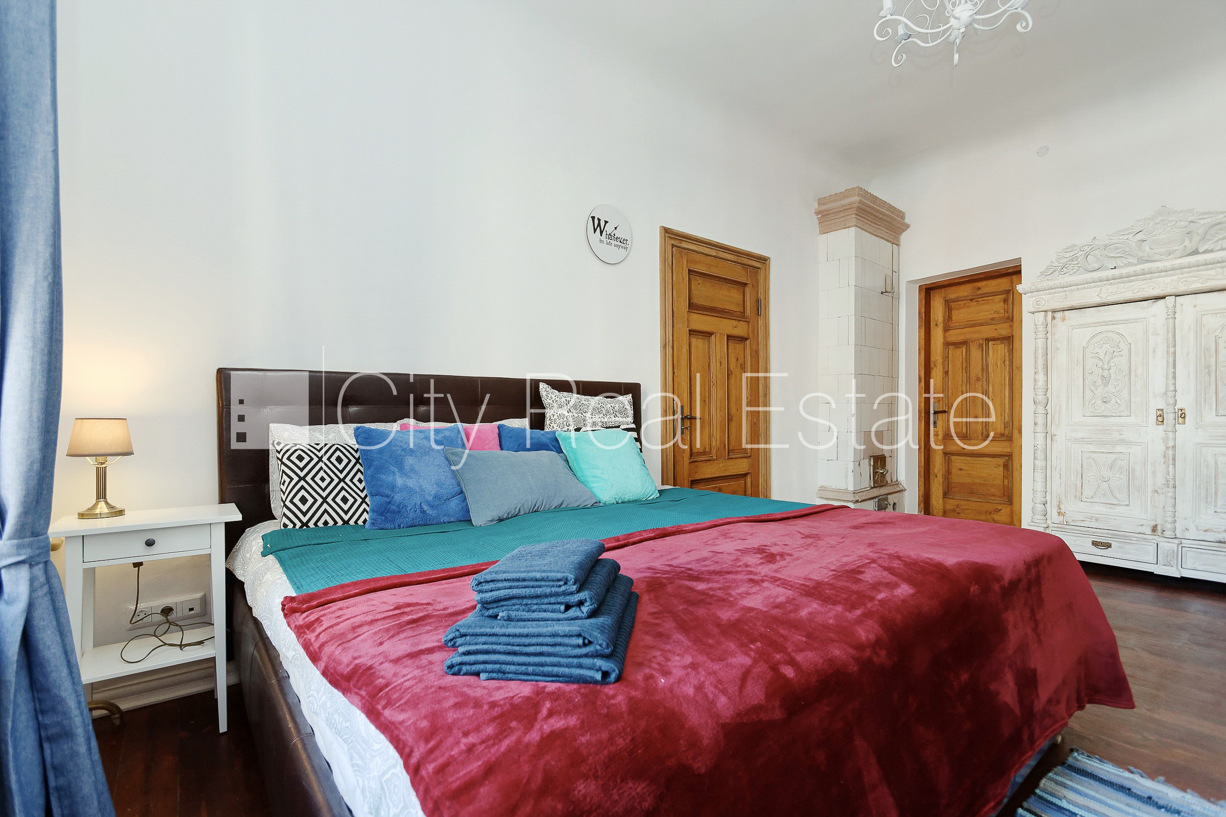 Sludinājumi. Fasādes māja, ieeja no ielas, guļamistabu skaits 4 gab., istabas izolētas 4 gab., virtuve, centrālā Cena: 185000 EUR Foto #2