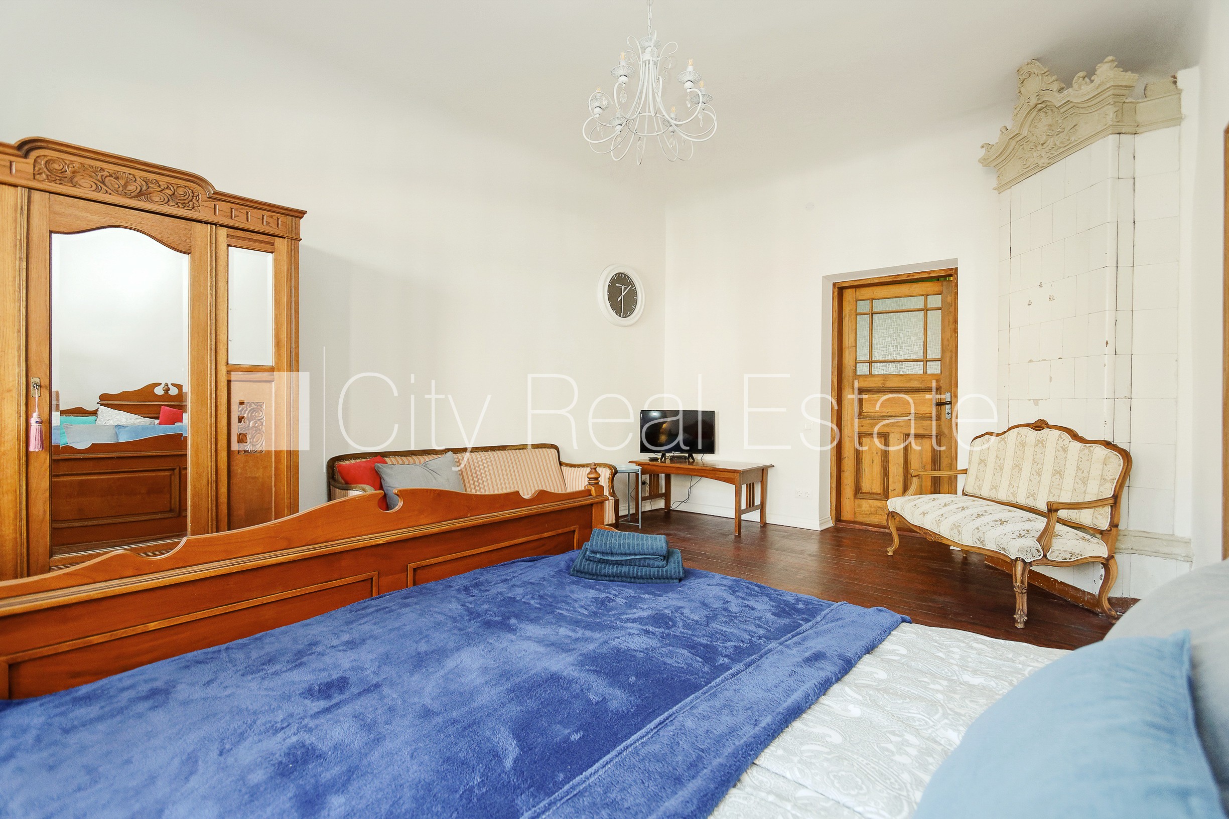 Sludinājumi. Fasādes māja, ieeja no ielas, guļamistabu skaits 4 gab., istabas izolētas 4 gab., virtuve, centrālā Cena: 185000 EUR Foto #4