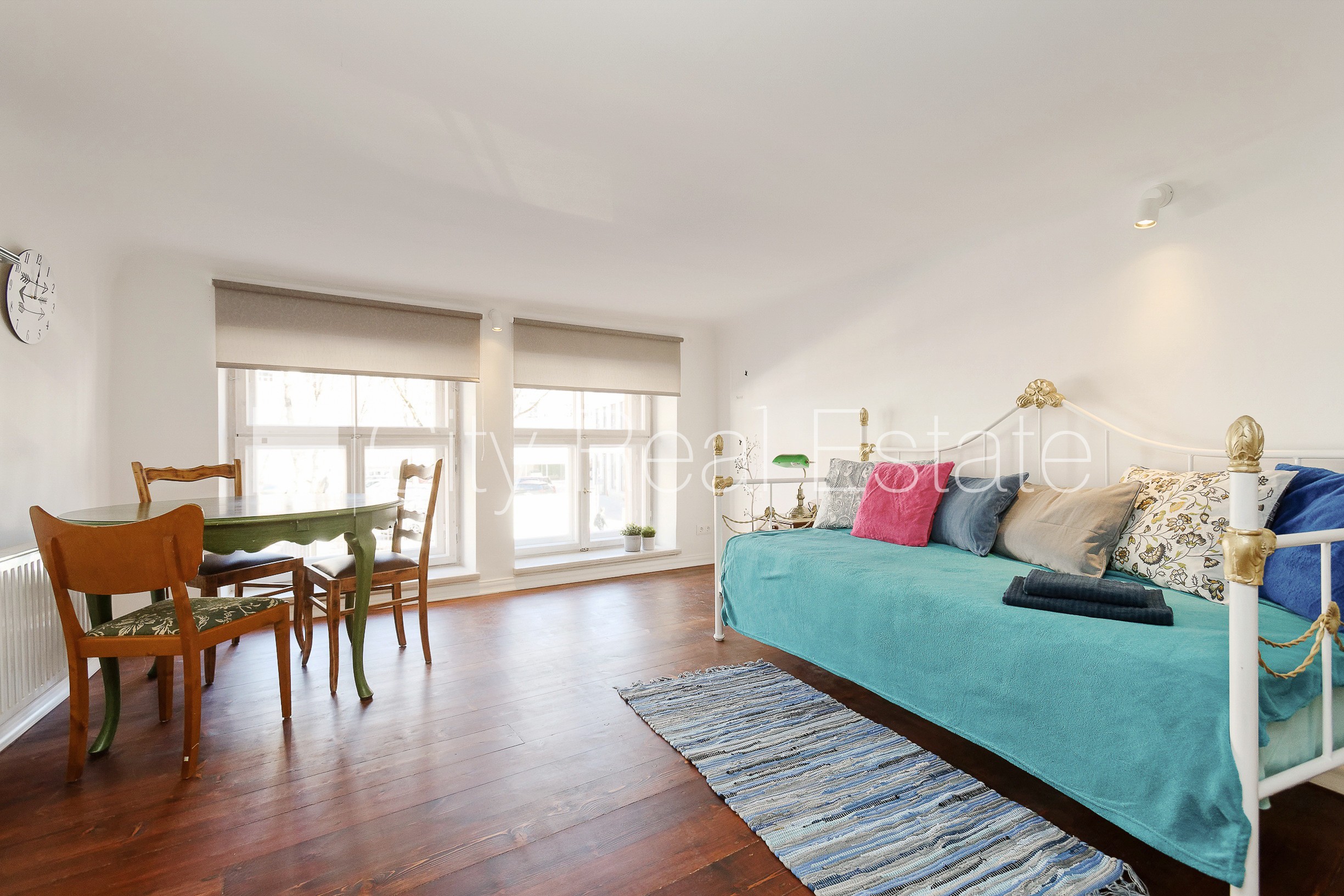 Sludinājumi. Fasādes māja, ieeja no ielas, guļamistabu skaits 4 gab., istabas izolētas 4 gab., virtuve, centrālā Cena: 185000 EUR Foto #16