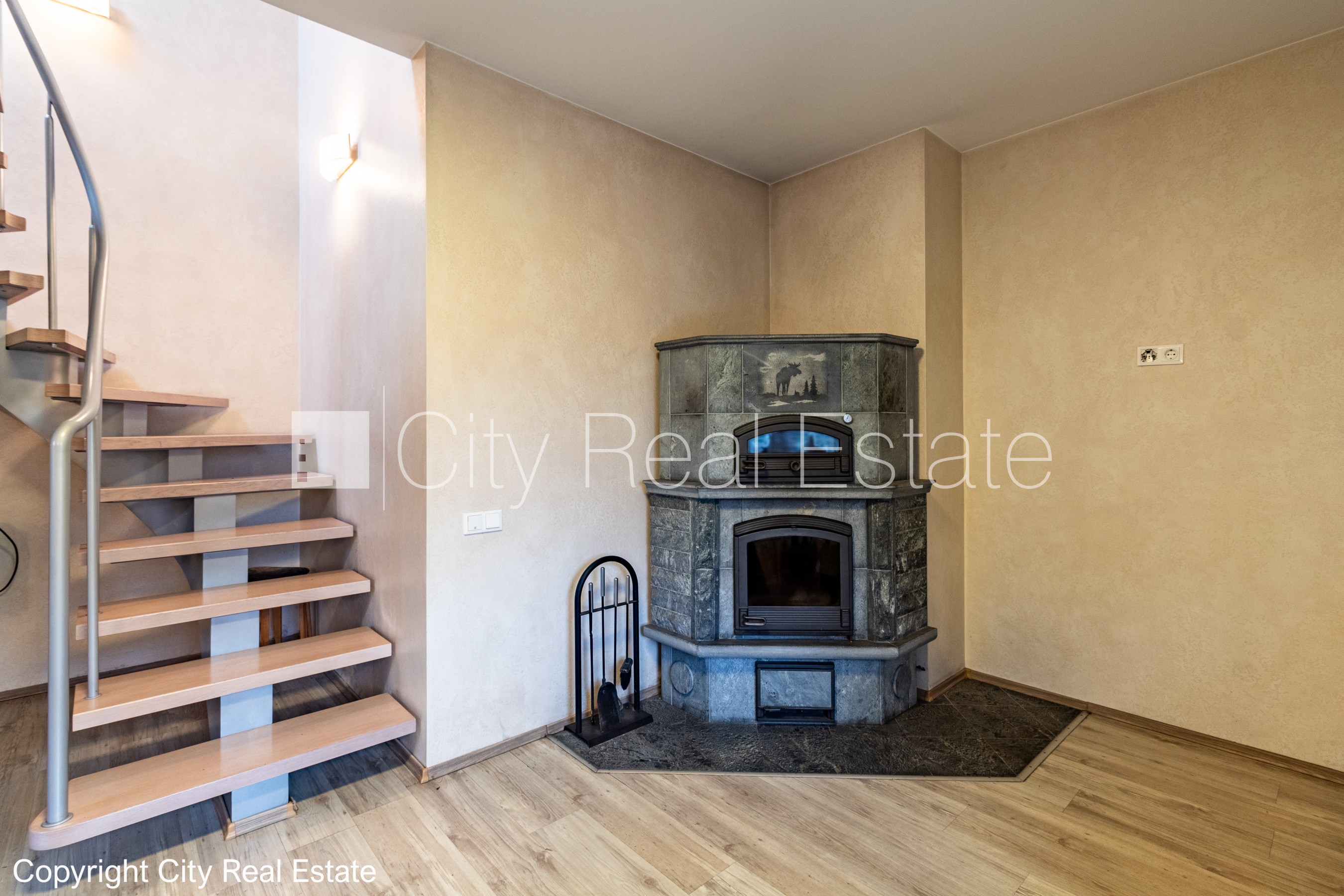 Объявление. Земля в собственности, частный дом, гостевой дом, покрытие крыши из гидроизолированного битума, Цена: 379000 EUR Foto #13