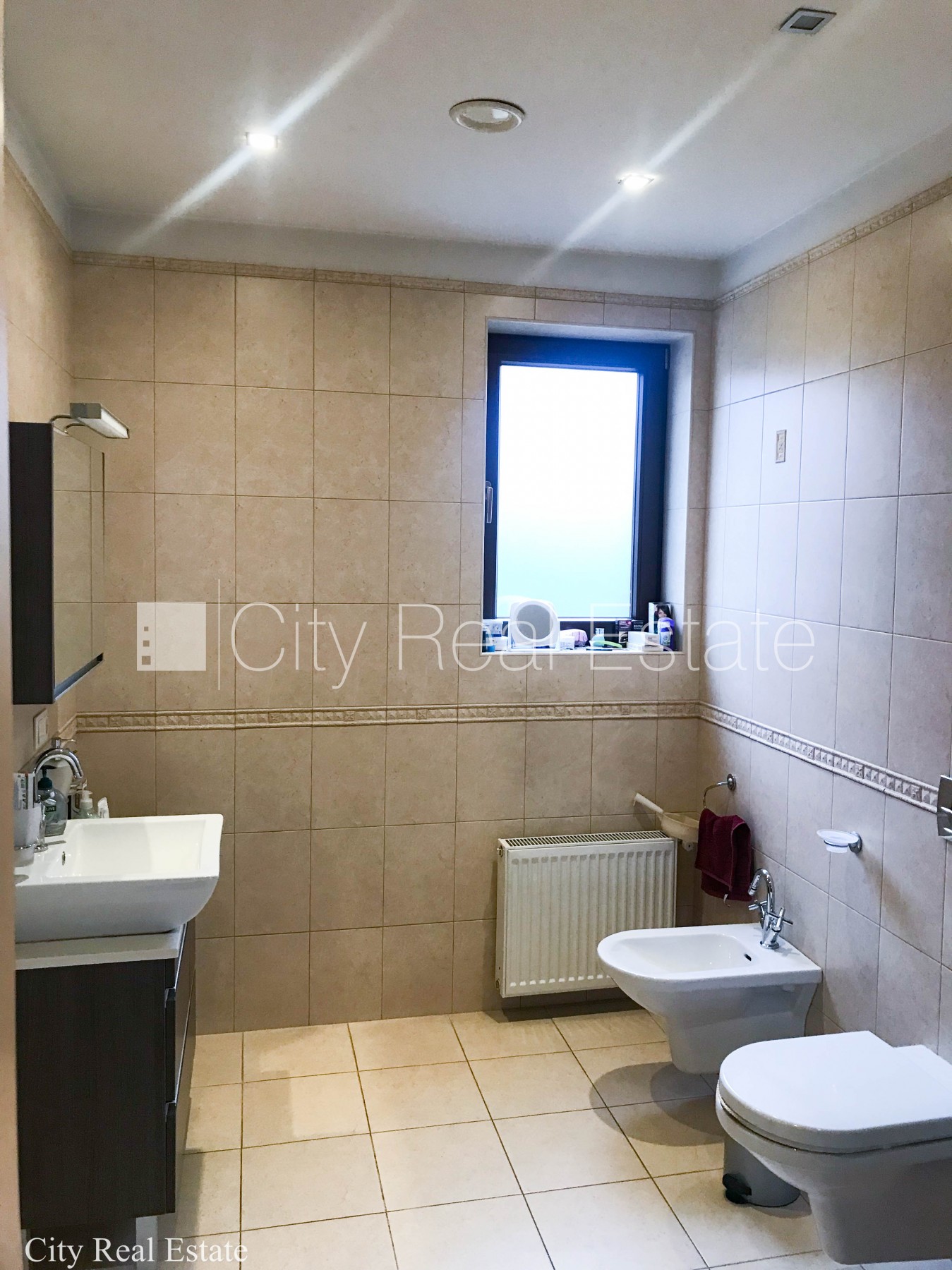 Объявление. Земля в собственности, частный дом, гостевой дом, покрытие крыши из гидроизолированного битума, Цена: 379000 EUR Foto #9