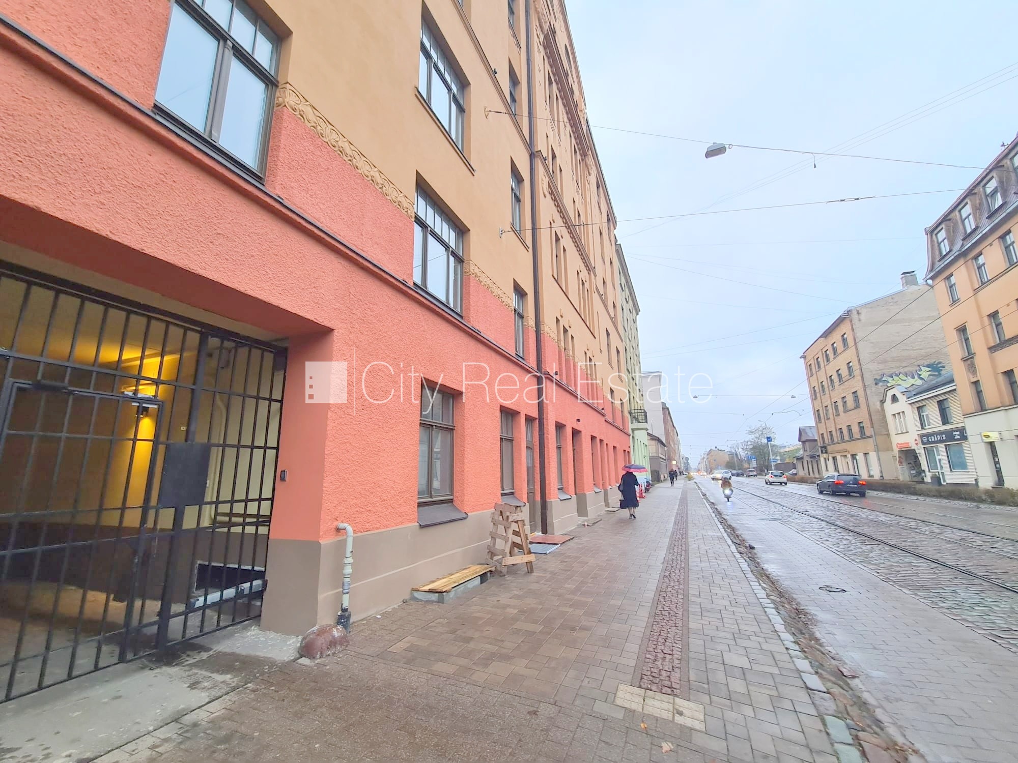 Sludinājumi. Fasādes māja, renovēta māja, slēgts pagalms, ieeja no ielas un pagalma, kāpņu telpa pēc kapitālā Cena: 370 EUR/mēn Foto #23