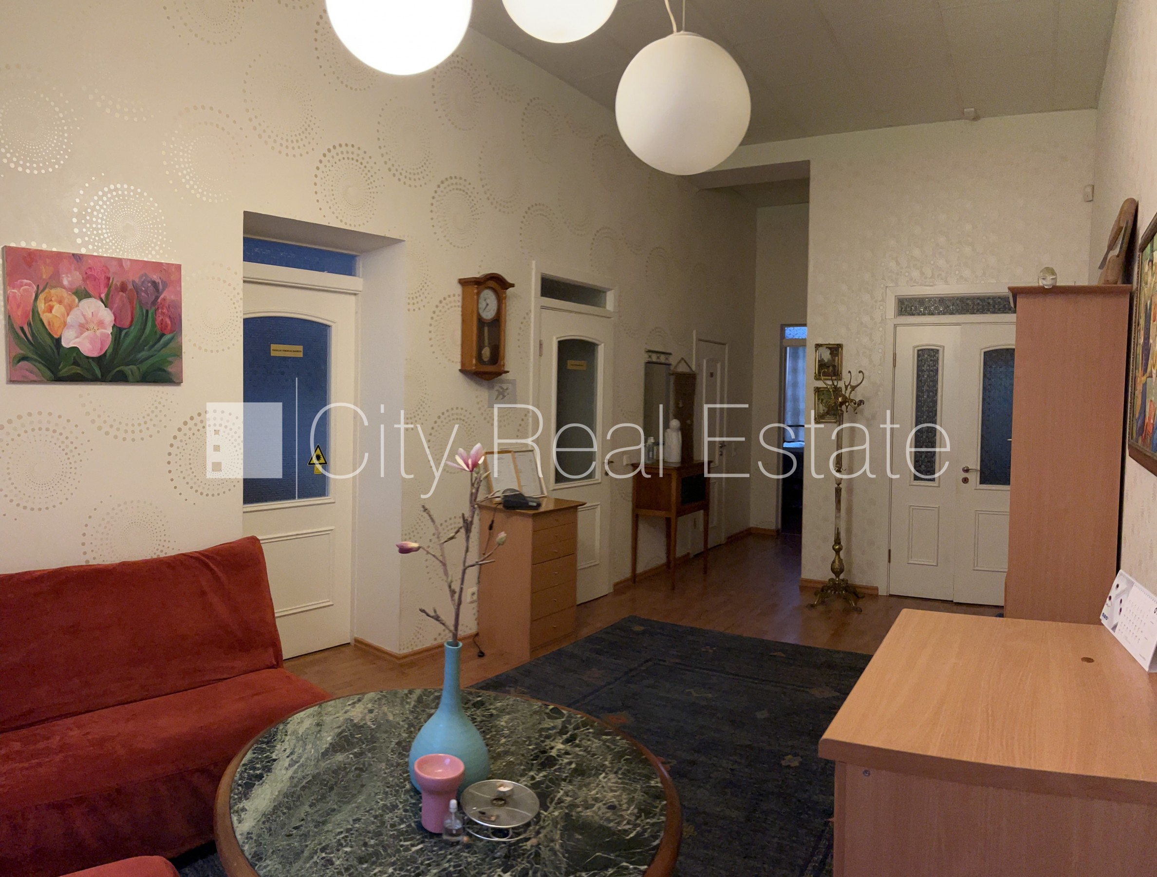 Объявление. Новостройка, фасадный дом, закрытый двор, места для нескольких машин, вход с улицы, окна выходят в Цена: 233000 EUR Foto #11