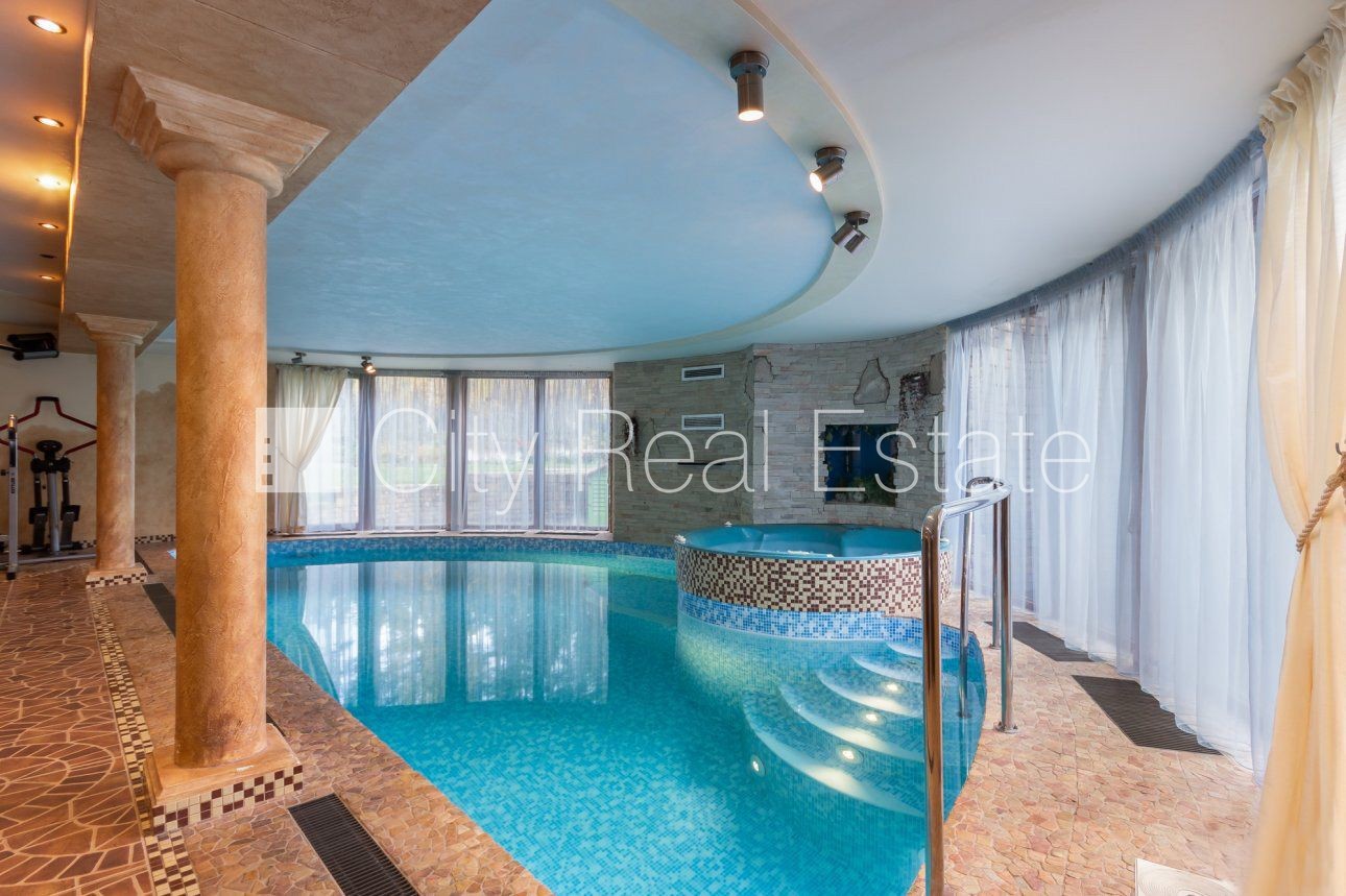 Sludinājumi. Privātmāja, zaļā teritorija, labiekārtots apzaļumots pagalms, iežogota teritorija ar metāla sētu, Cena: 995000 EUR Foto #15