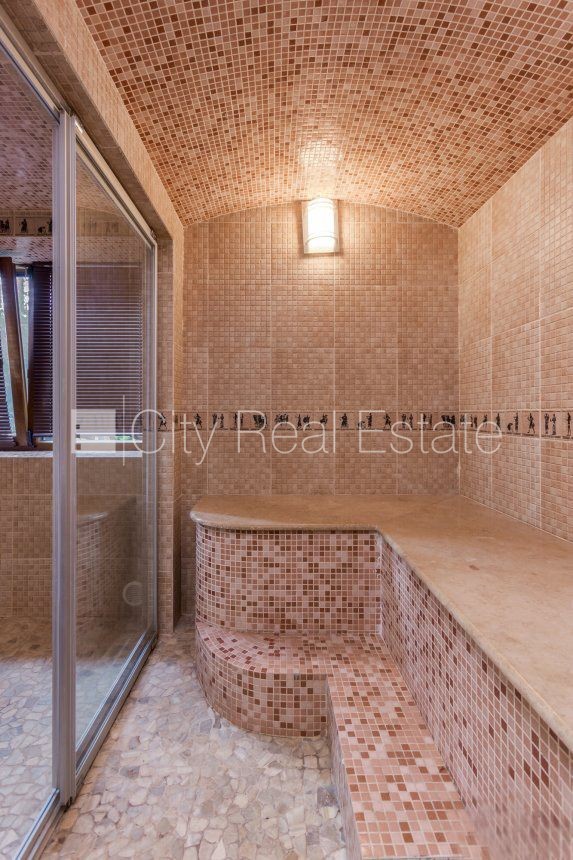 Sludinājumi. Privātmāja, zaļā teritorija, labiekārtots apzaļumots pagalms, iežogota teritorija ar metāla sētu, Cena: 995000 EUR Foto #18