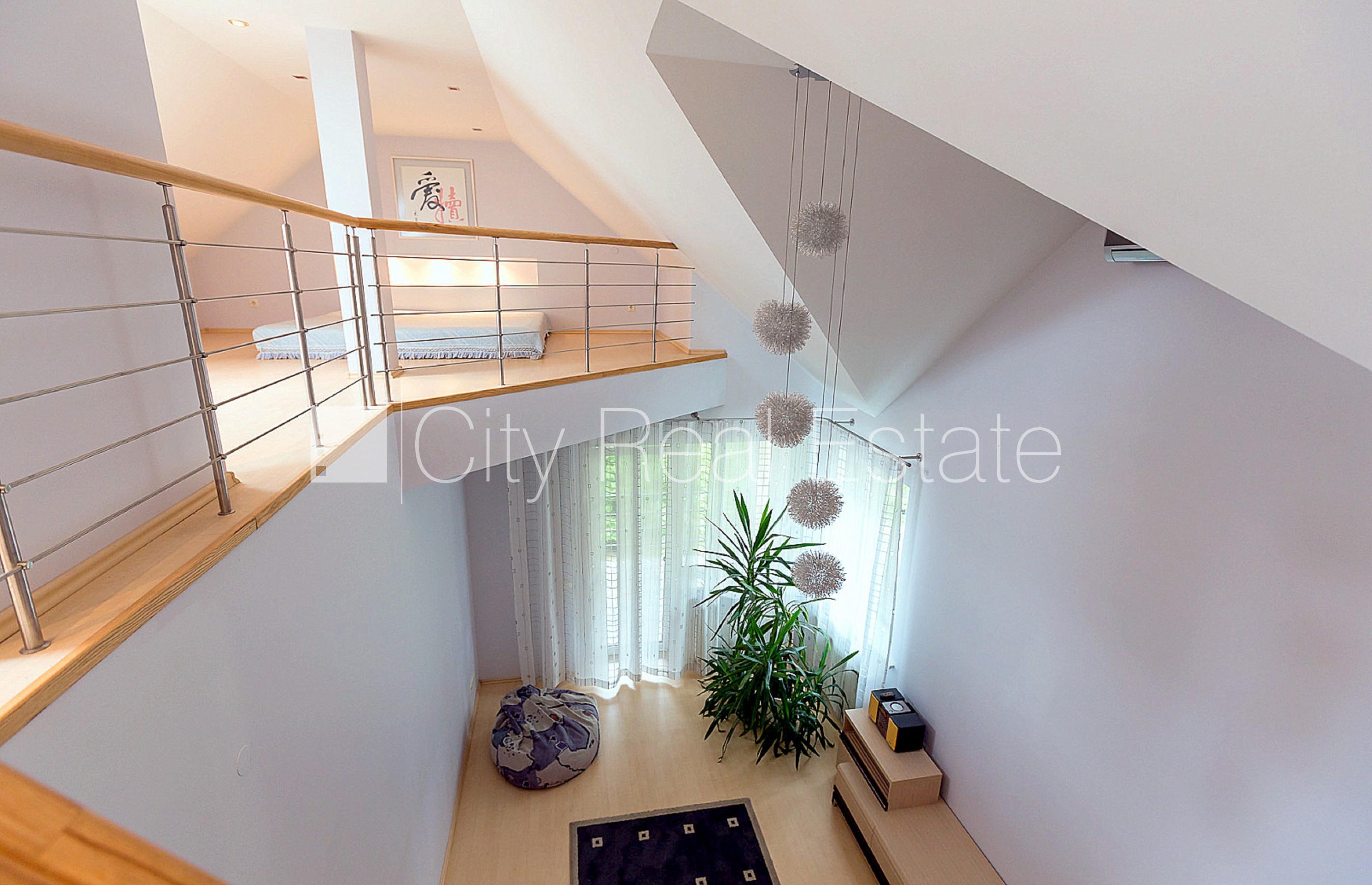 Sludinājumi. Privātmāja, jaunceltne, labiekārtota apzaļumota teritorija 2460 m2, iežogota teritorija ar metāla Cena: 550000 EUR Foto #10